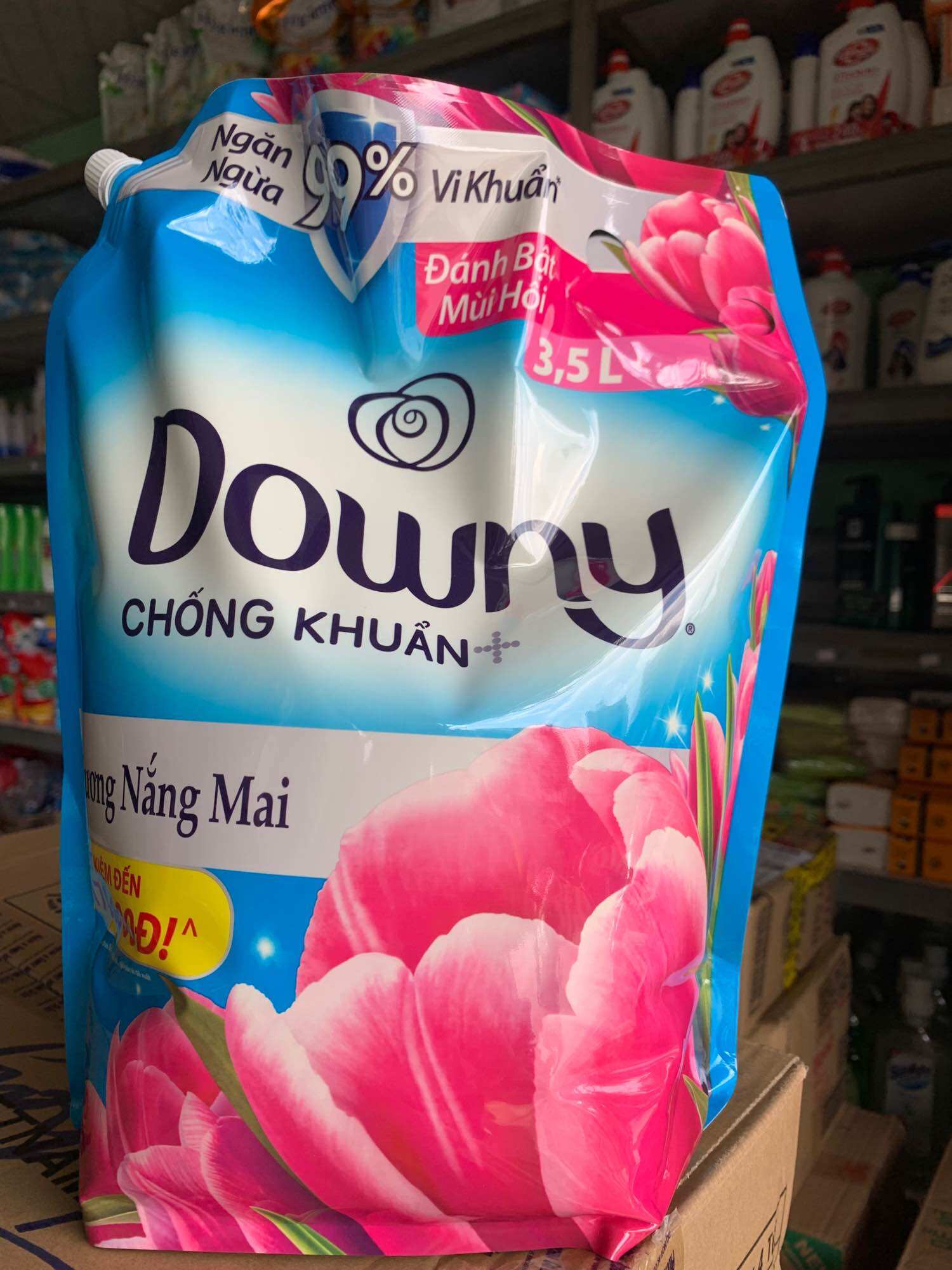 Nước xả vải Downy hương nắng mai túi 3,5L