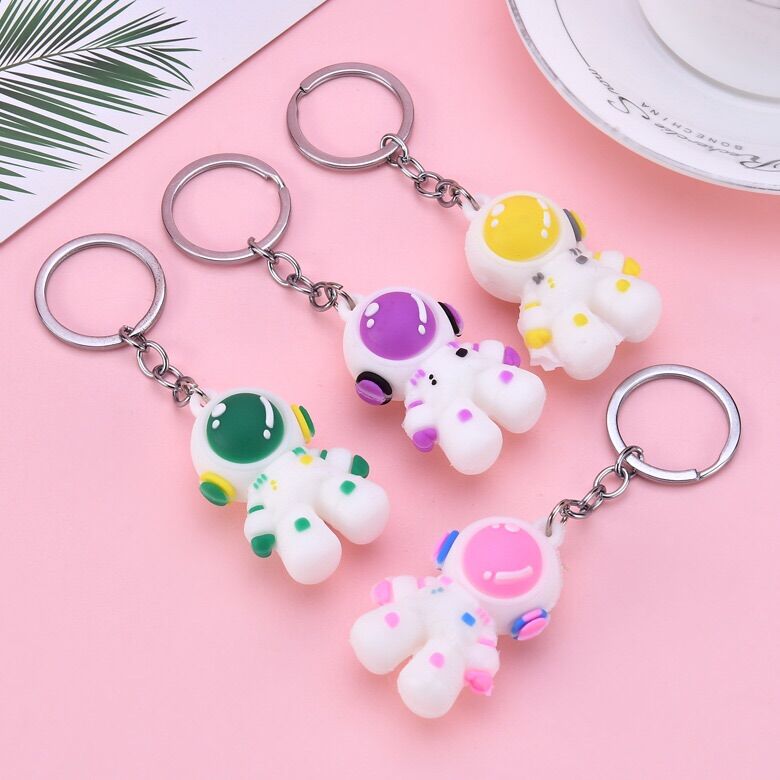 Sỉ 10 móc khoá phi hành gia sẵn