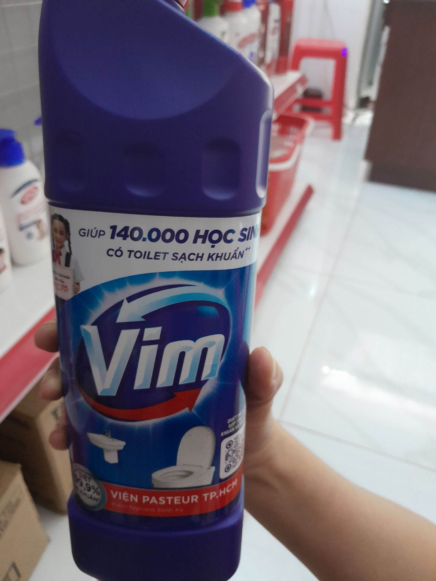 Tẩy bồn cầu vim 880ml