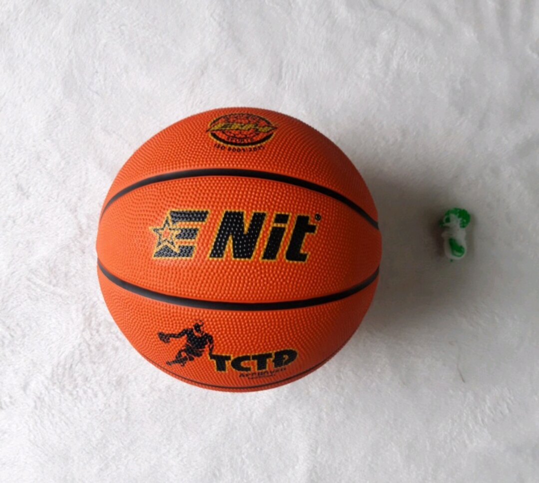 Quả bóng rổ màu cam ENit số 5