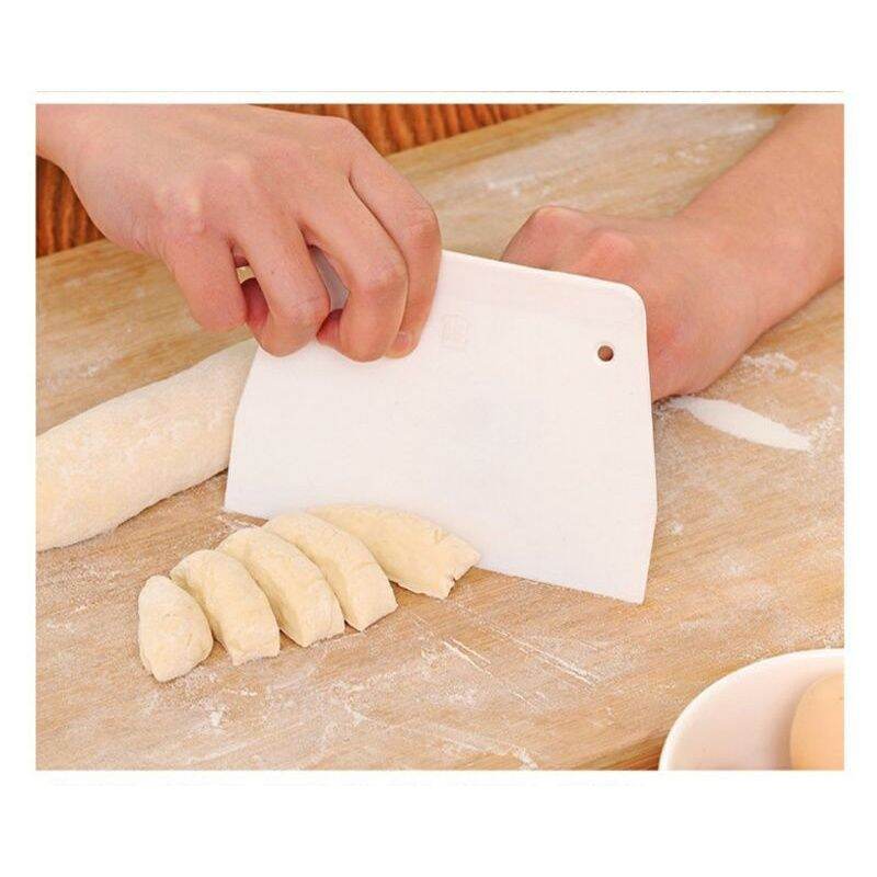 Dụng cụ vét bột cắt bột bánh