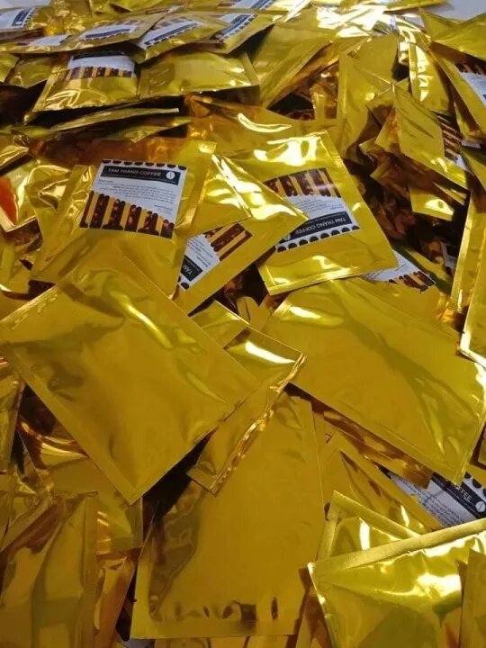 Tắm trắng cà phê bịch 4 gói xịn sò _lên tông