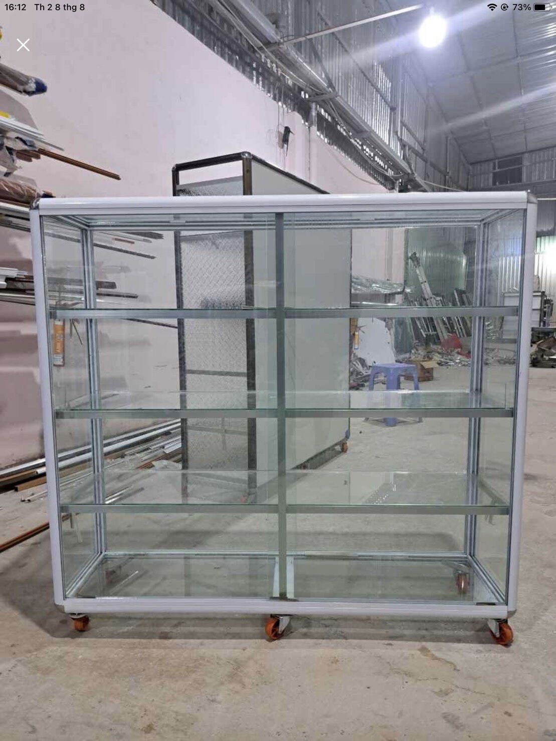 Tủ kính trưng bày nhôm kính