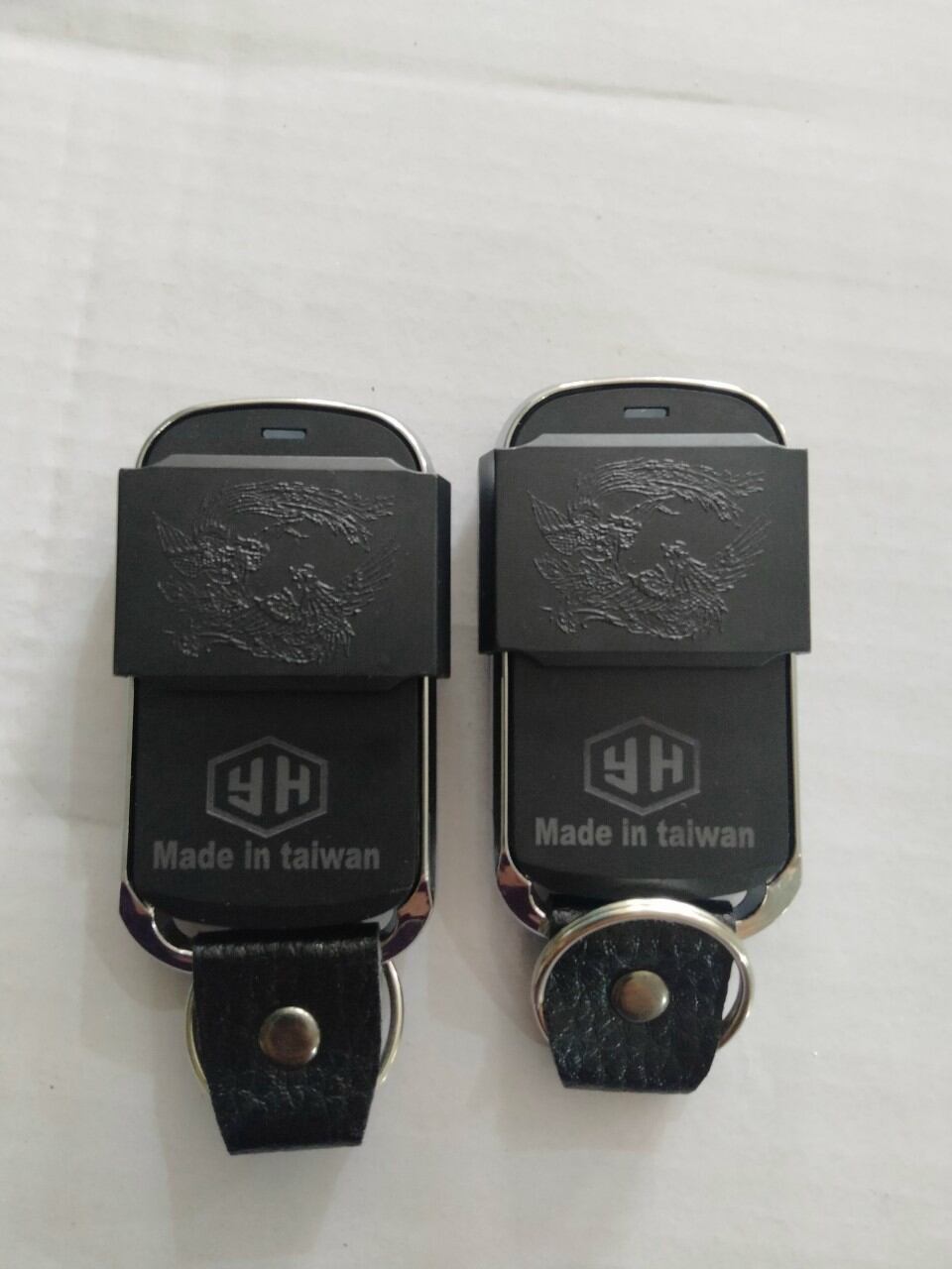 Remote cửa cuốn 365 mhz đèn đỏ Taiwan