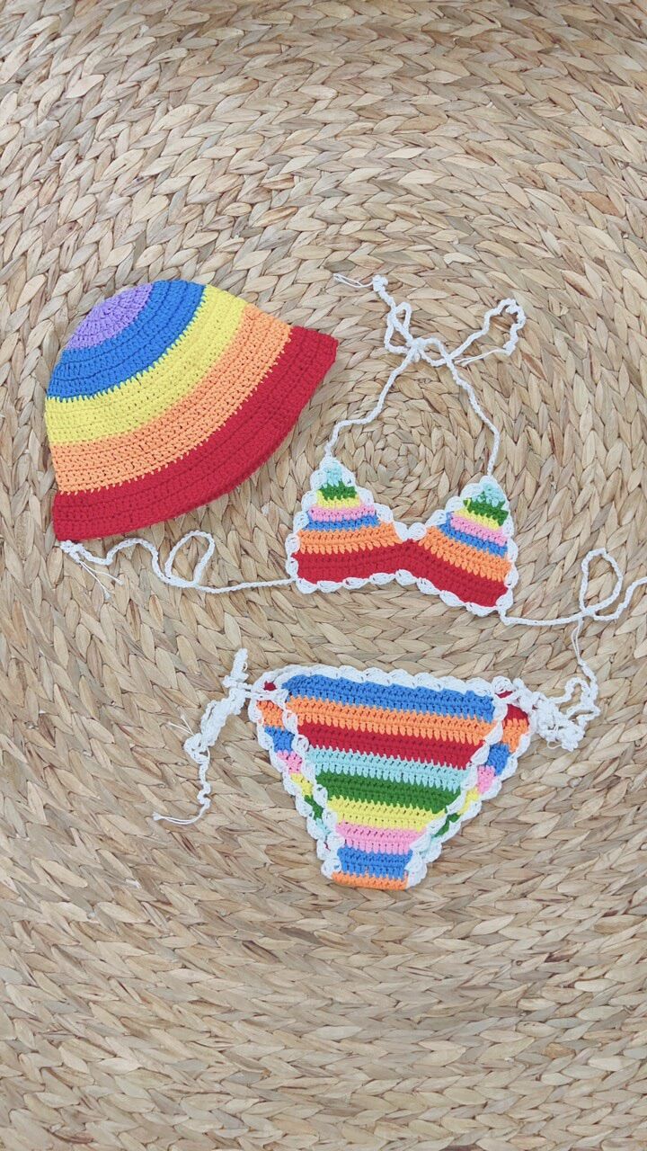 Bikini Len Kèm Mũ Cho Bé Diện Hè