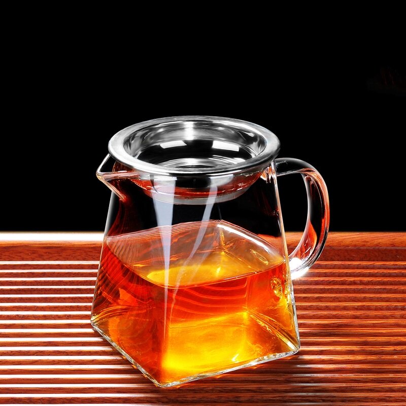 Chén tống thủy tinh chén trà chia trà liền lọc trà bộ đồ trà gốm sứ bộ lọc trà ngược trà phụ kiện bốn hình vuông pha trà