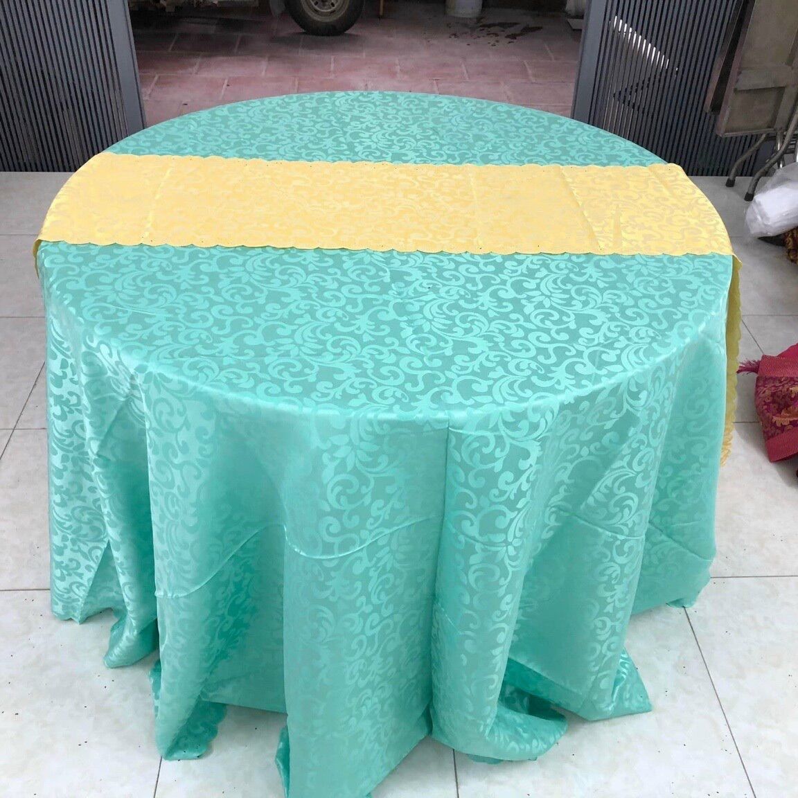 Khăn trải bàn hoa gấm móc cao cấp 1m4x2m4