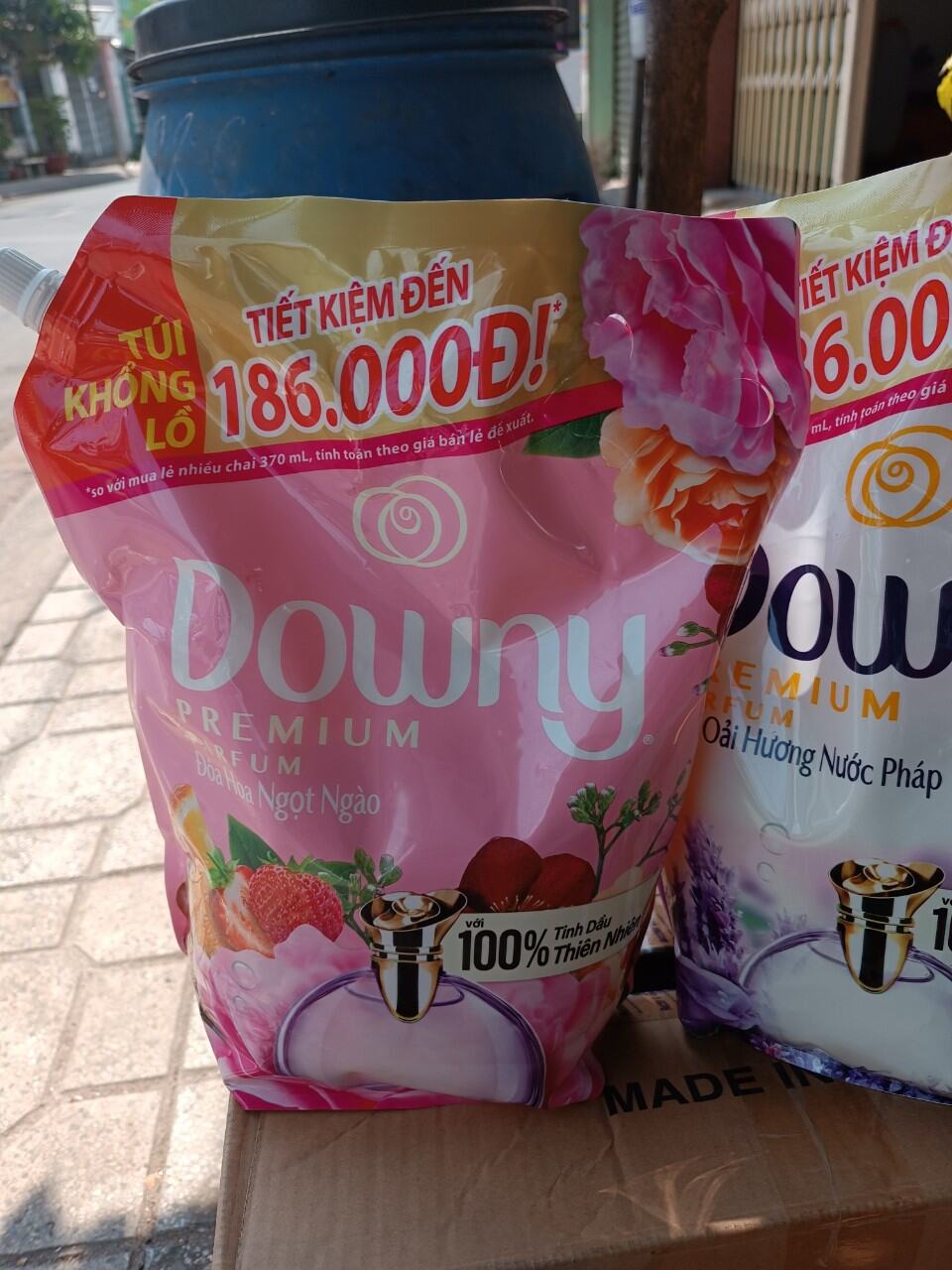 nước xả vải downy 3 lít.