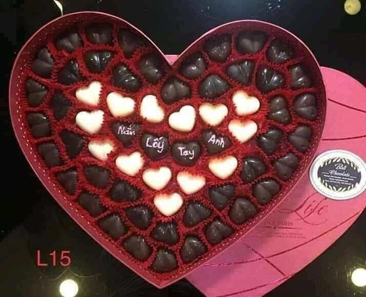 Hộp socola VALENTINE theo yêu cầu ( kèm thiệp + ghi nếu có yêu cầu)
