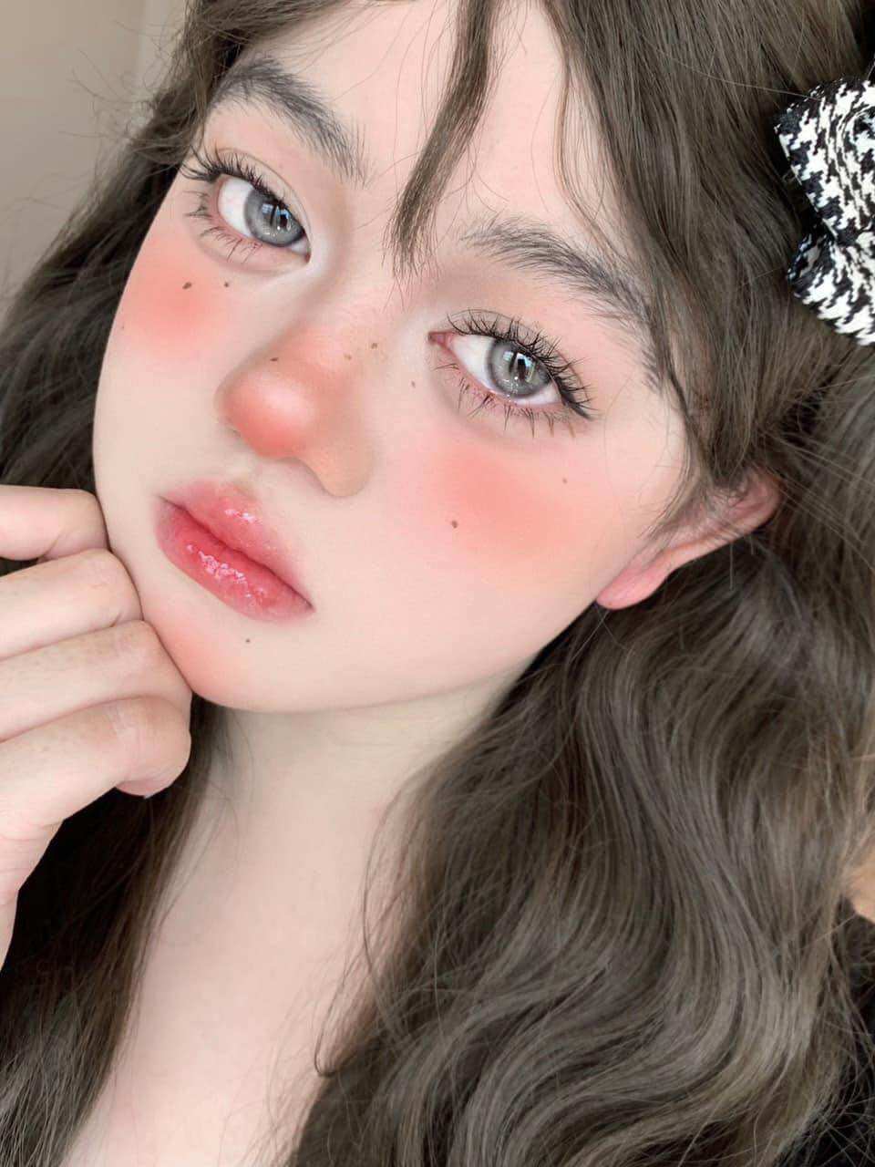 Lens xám mẫu mới xu hướng