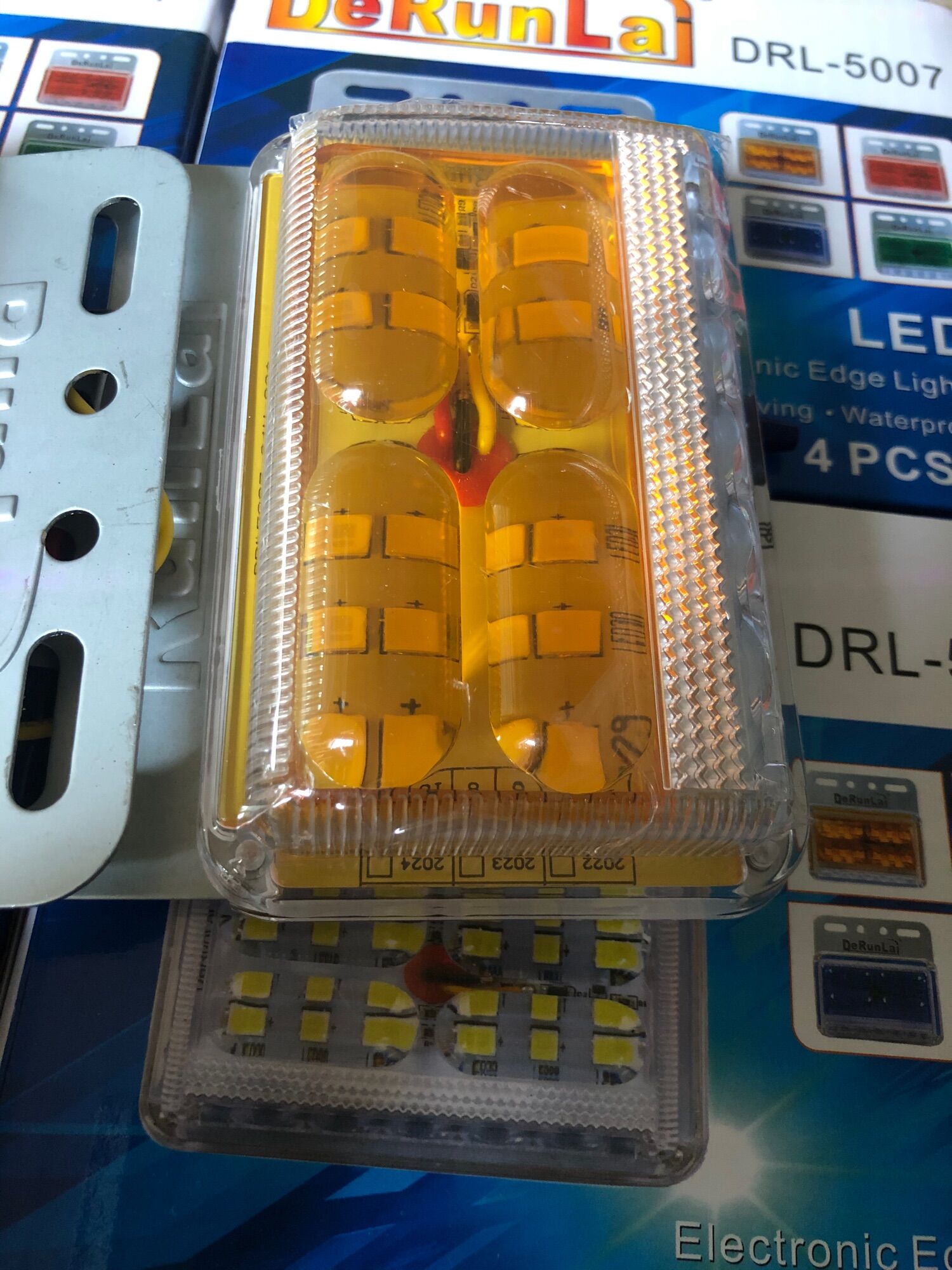 Đèn led sườn 5007 giá 1hộp 4 cái