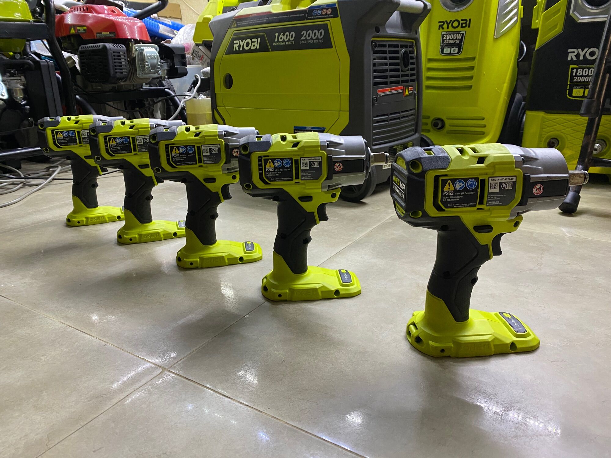 Ryobi P262
