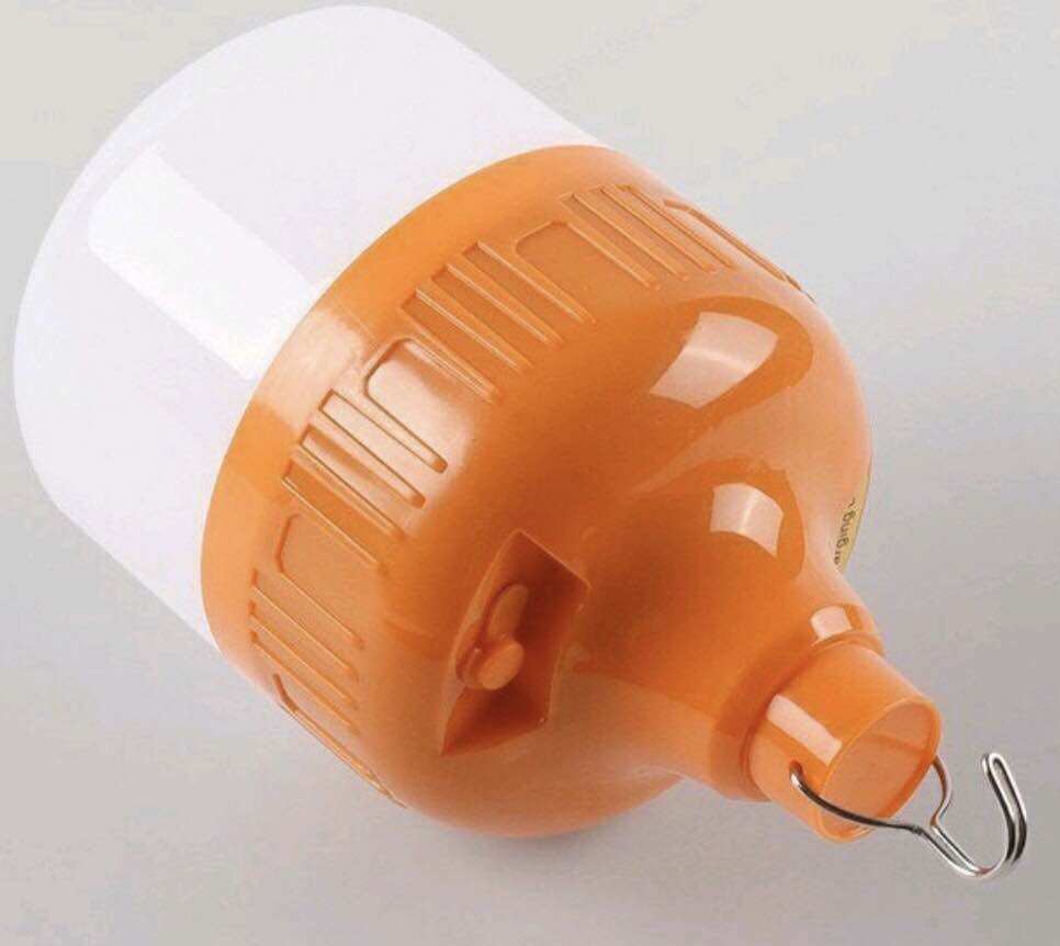 ĐÈN LED 100w CÓ CHUI SẠC Tiện lợi
