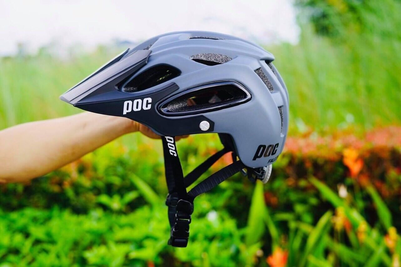 Mũ bảo hiểm POC P07 cá tính