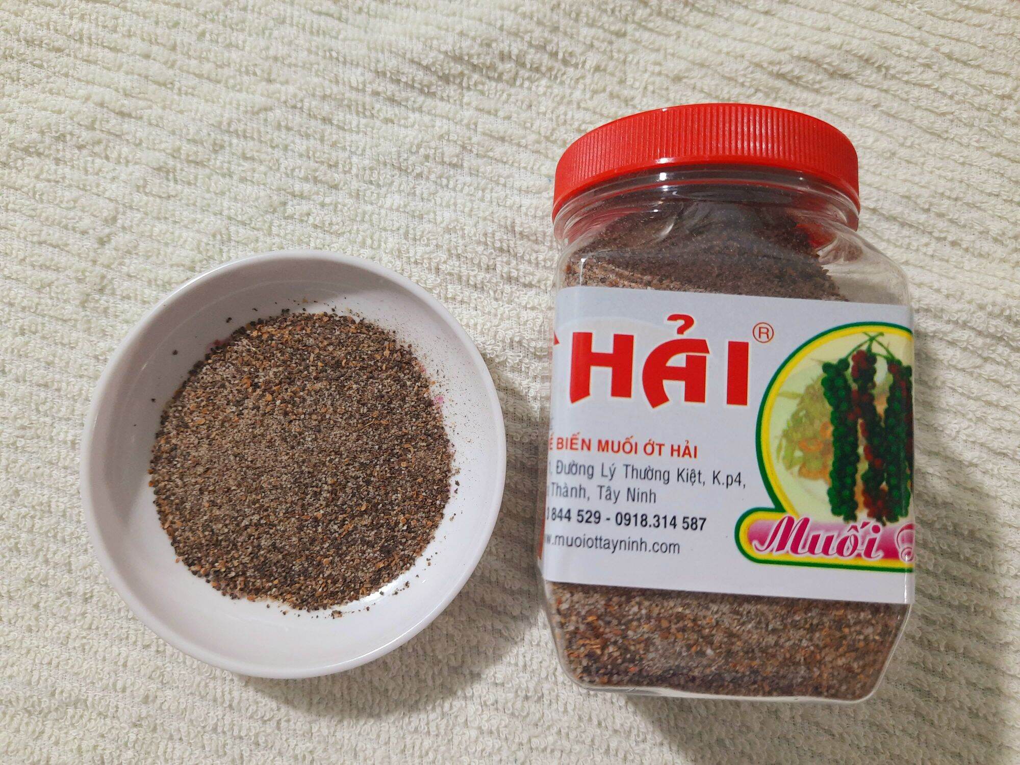 Muối tiêu đen cay ngon hộp 250g