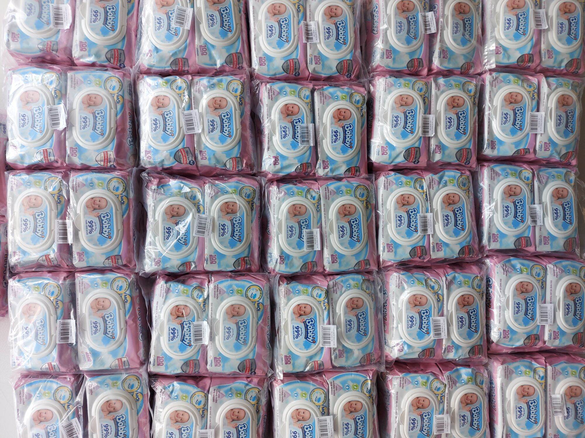 Khăn ướt Bobby care có mùi loại 100 tờ/gói