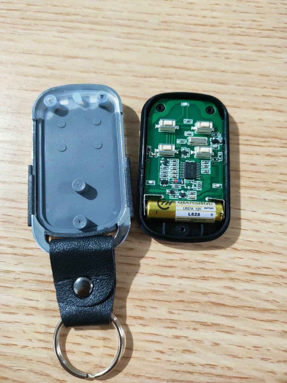 Remote cửa cuốn 365 mhz đèn đỏ Taiwan