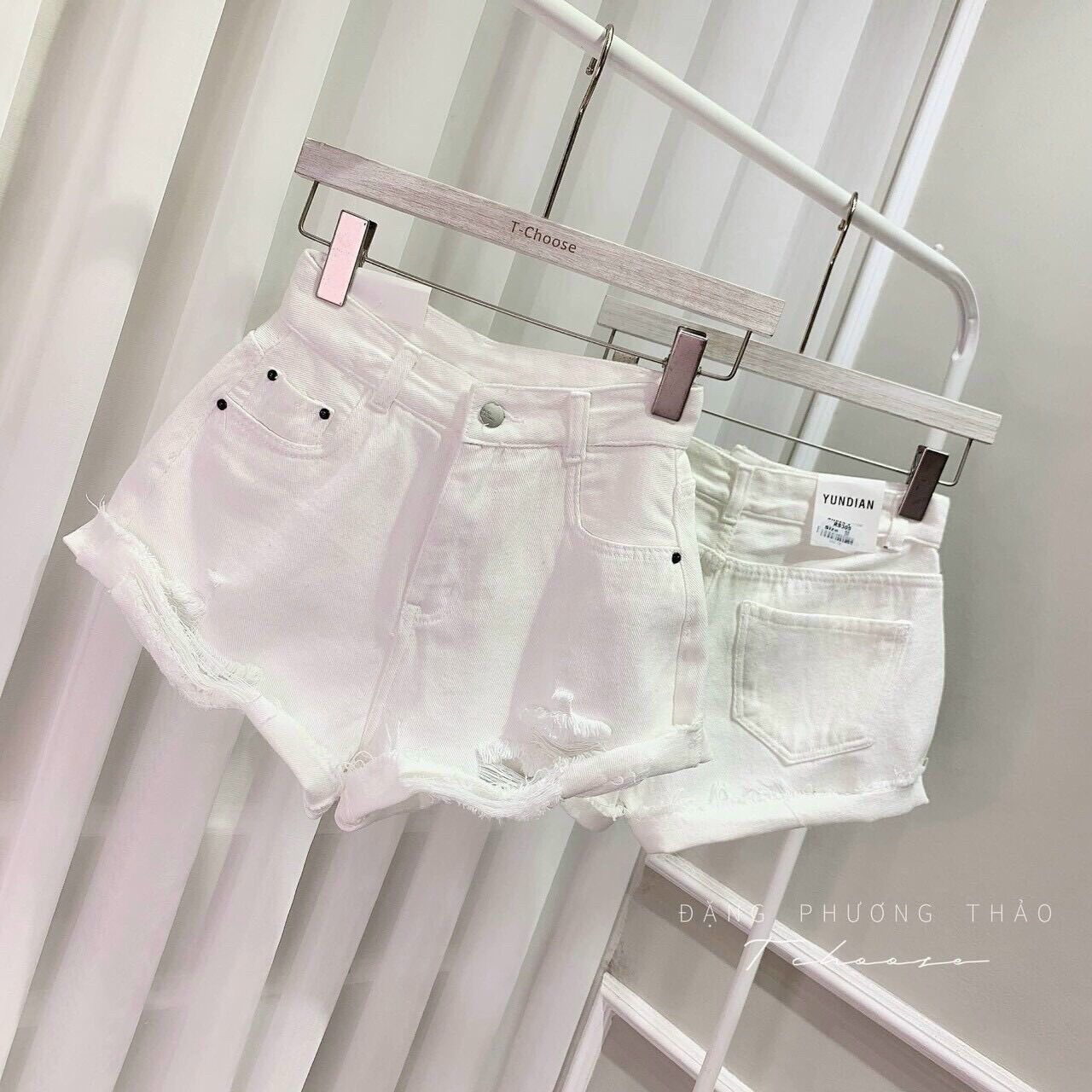 Quần đùi jeans rách đùi cực sexy