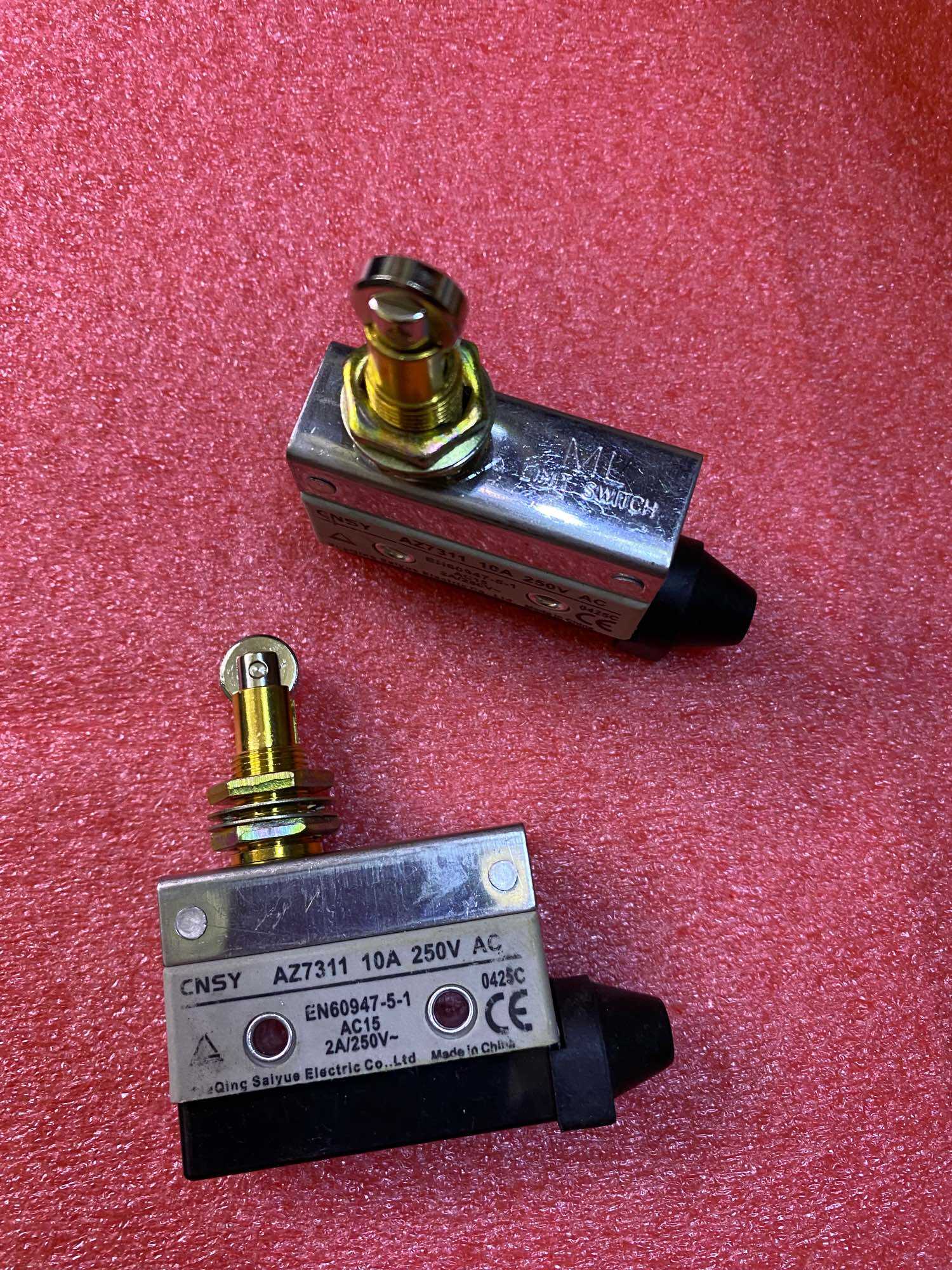 Công tắc nhấn nhả có bánh xe CNSY AZ7311 giá 2 chiếc