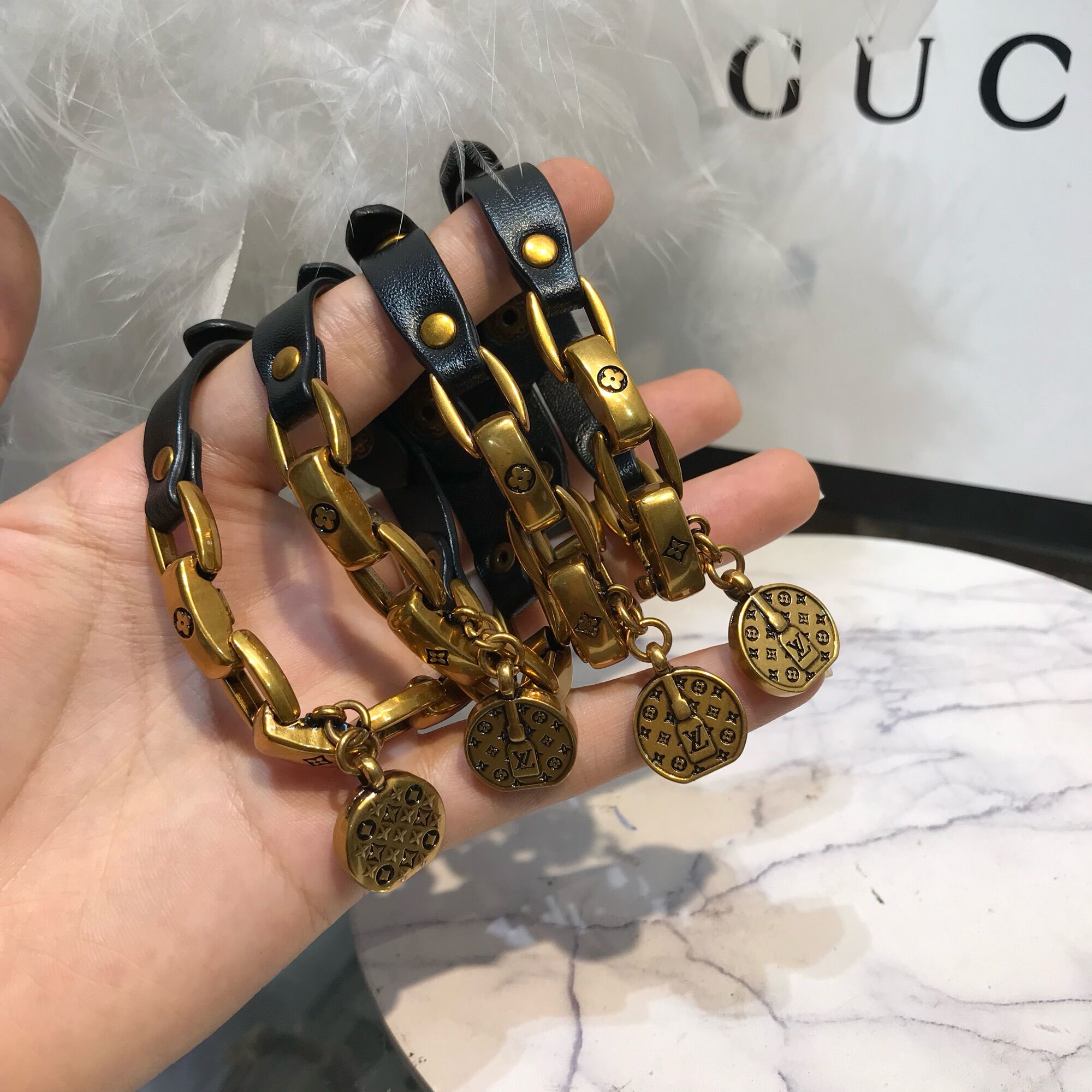 Vòng Tay Da Lv Sang Chảnh Cá Tính Siêu Sang