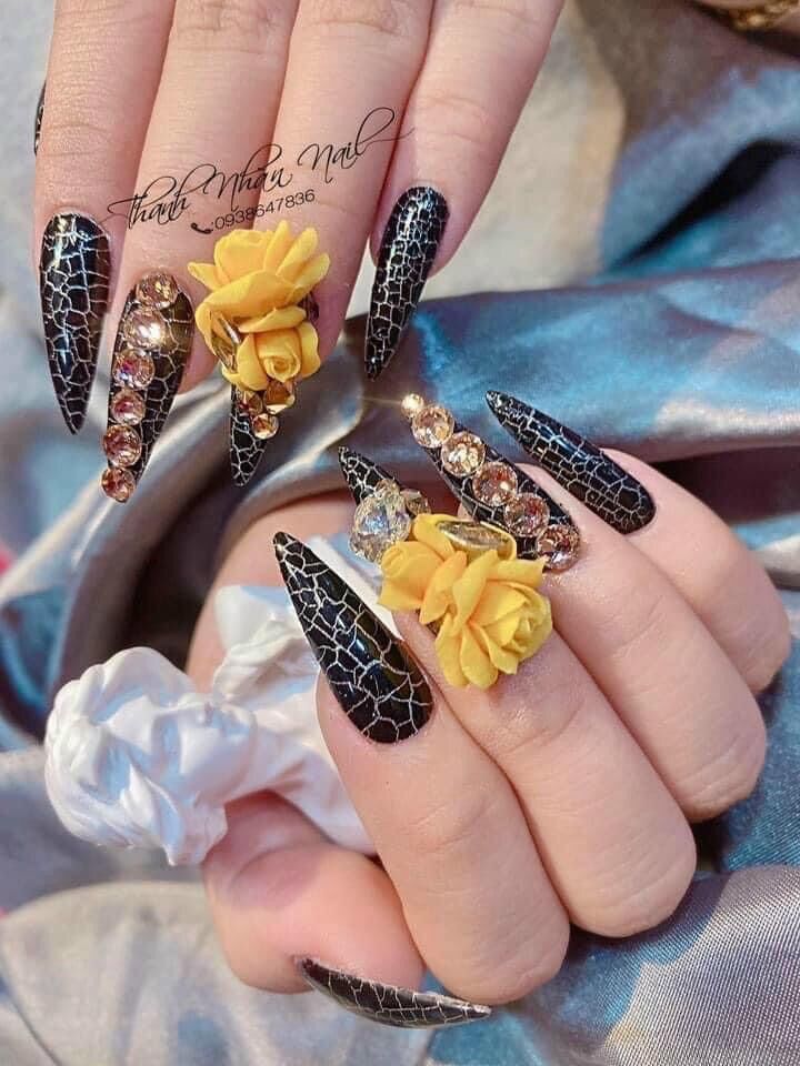 Sơn nứt trắng, sơn nứt đen