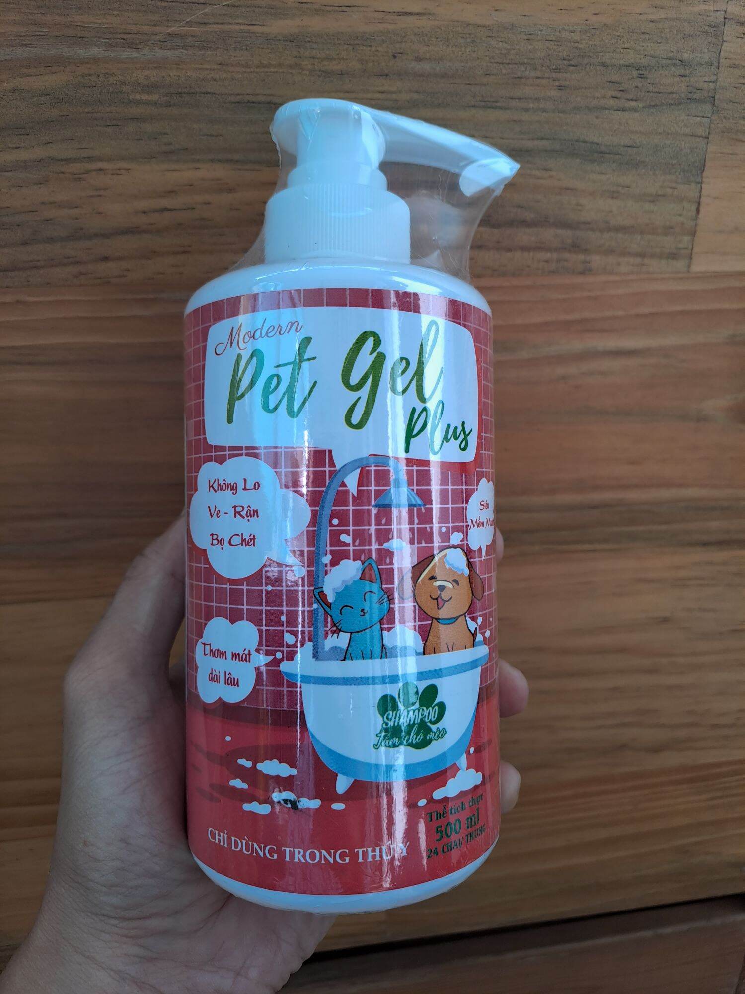 SỮA TẮM TRỊ VE RẬN BỌ CHÉT CHO THÚ CƯNG CHÓ MÈO Pet Gel Plus Chai 500ml Thương hiệu Thái Lan