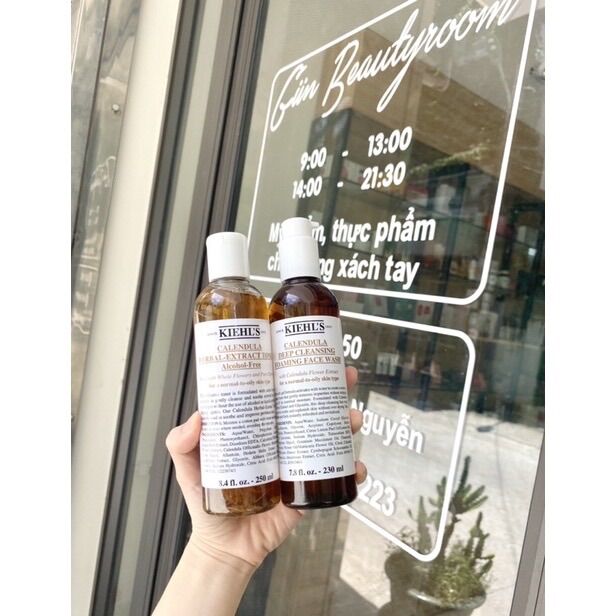 Toner hoa cúc Kiehls Calendula 250ml
