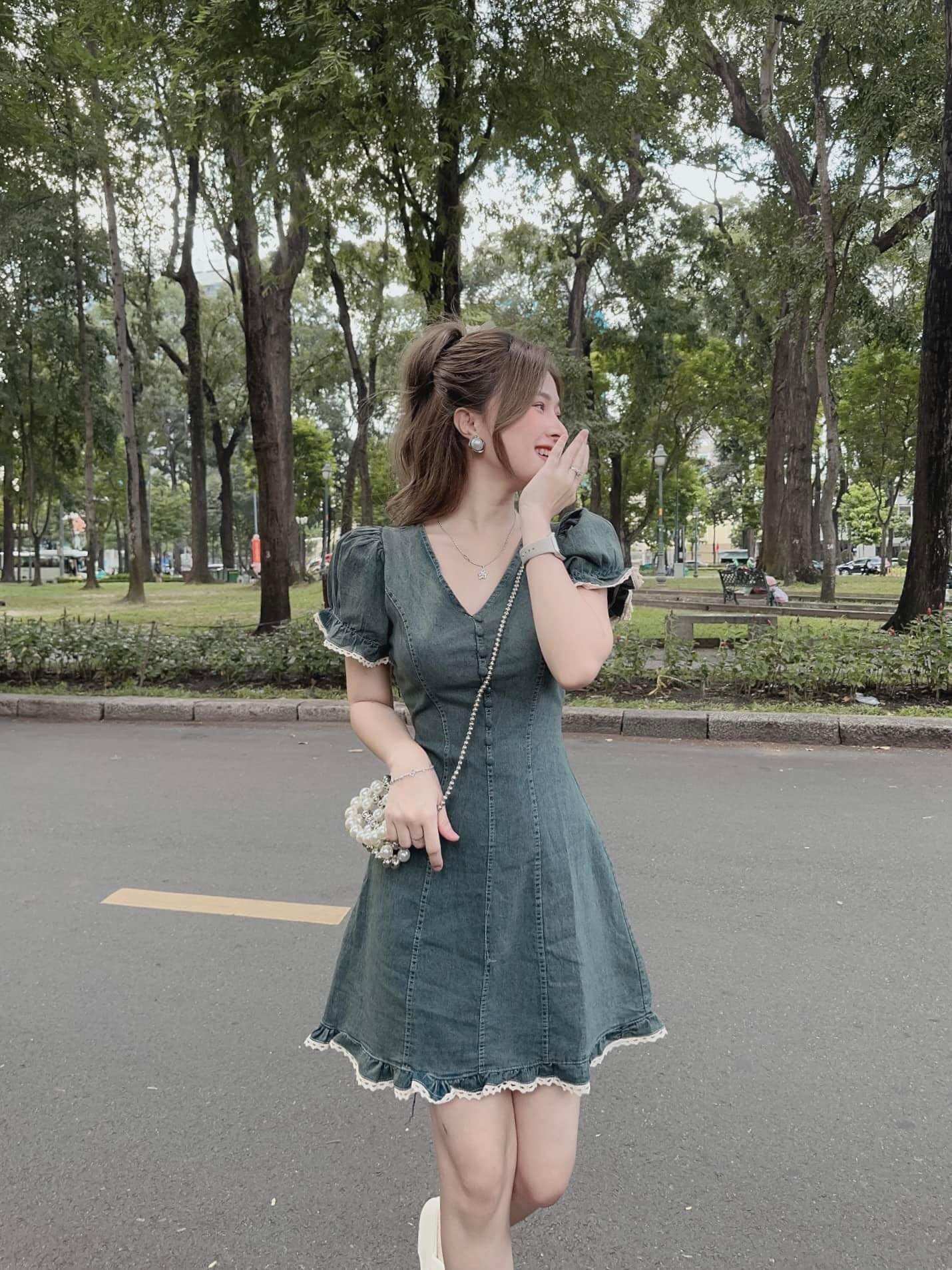 Váy đầm jean viền ren