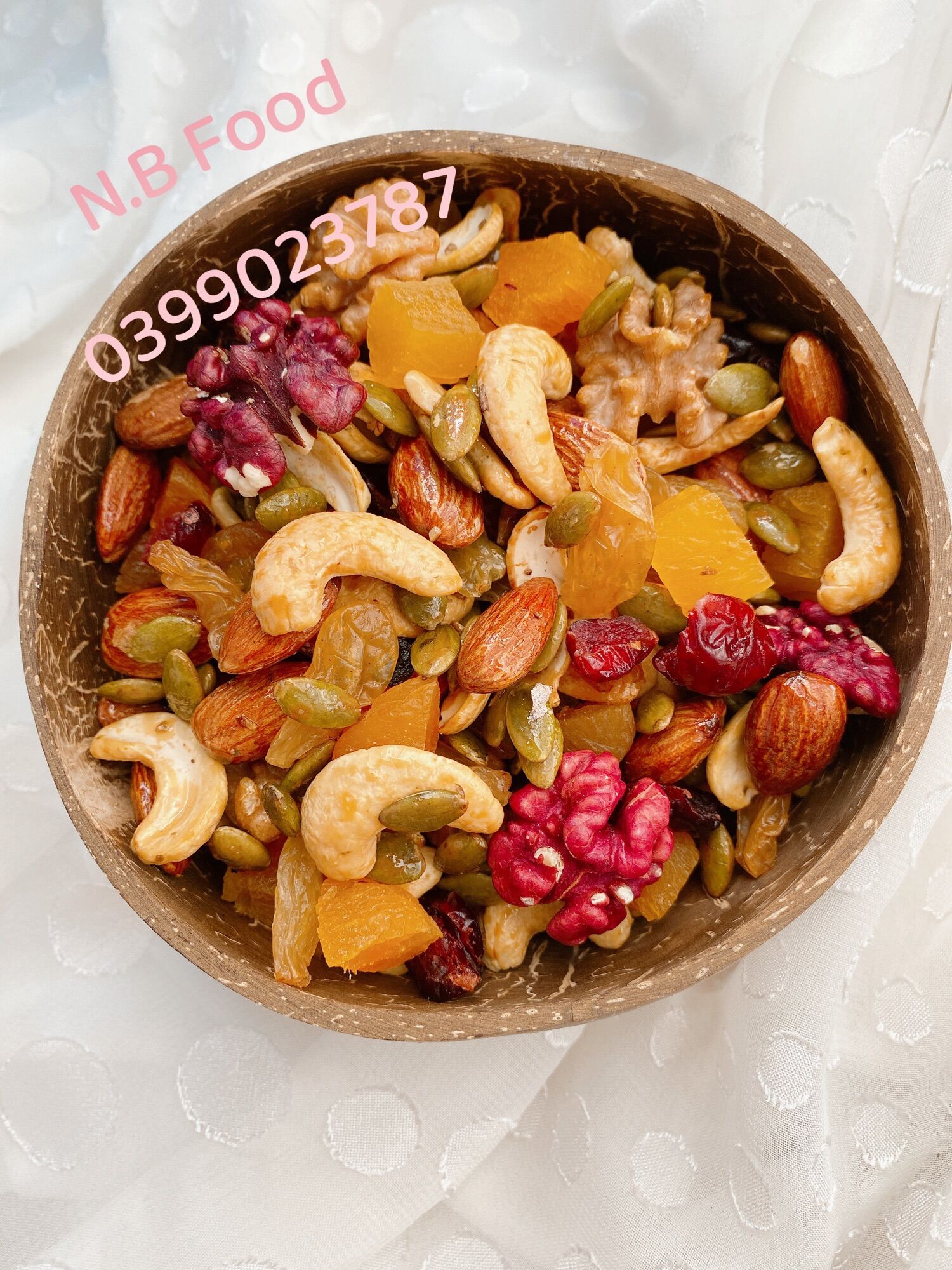 Granola đặc biệt 9 loại hạt và trái cây sấy - không yến mạch