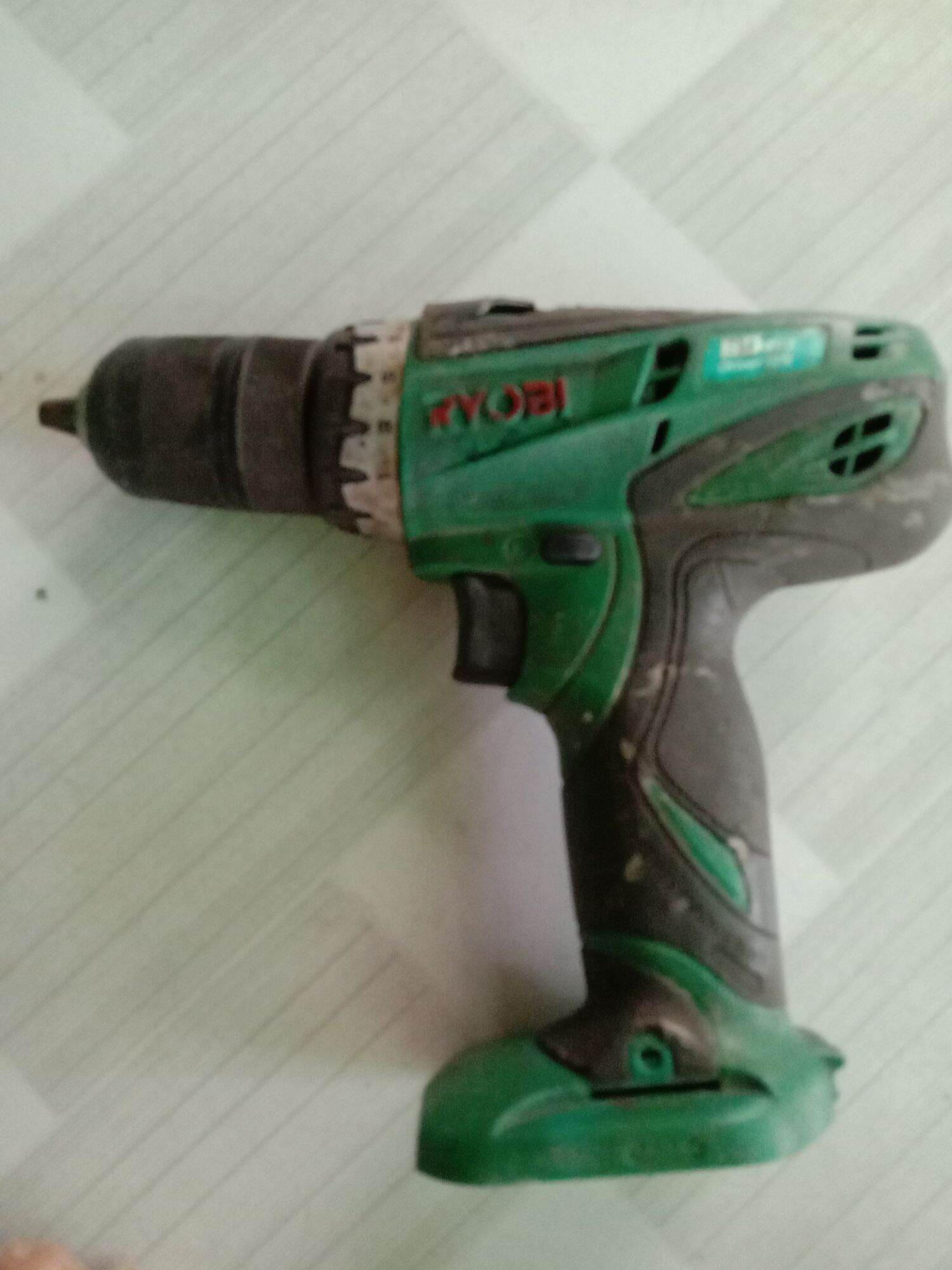 Máy khoan pin 12v ryobi