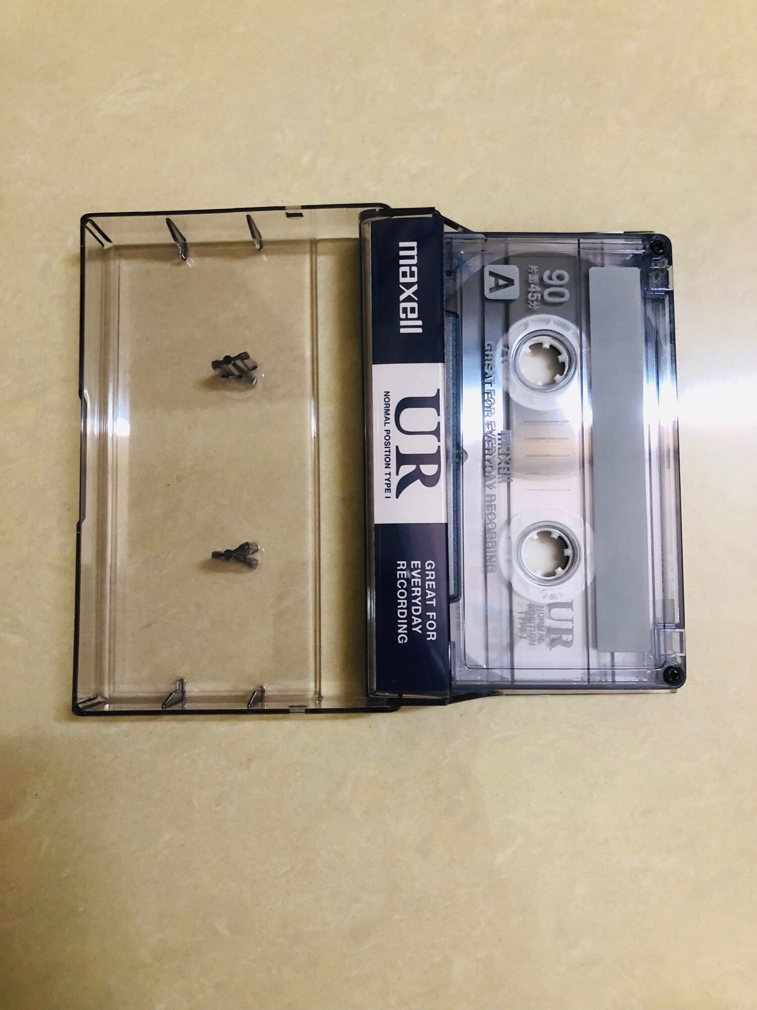 Băng casette sao anh nỡ đành quên