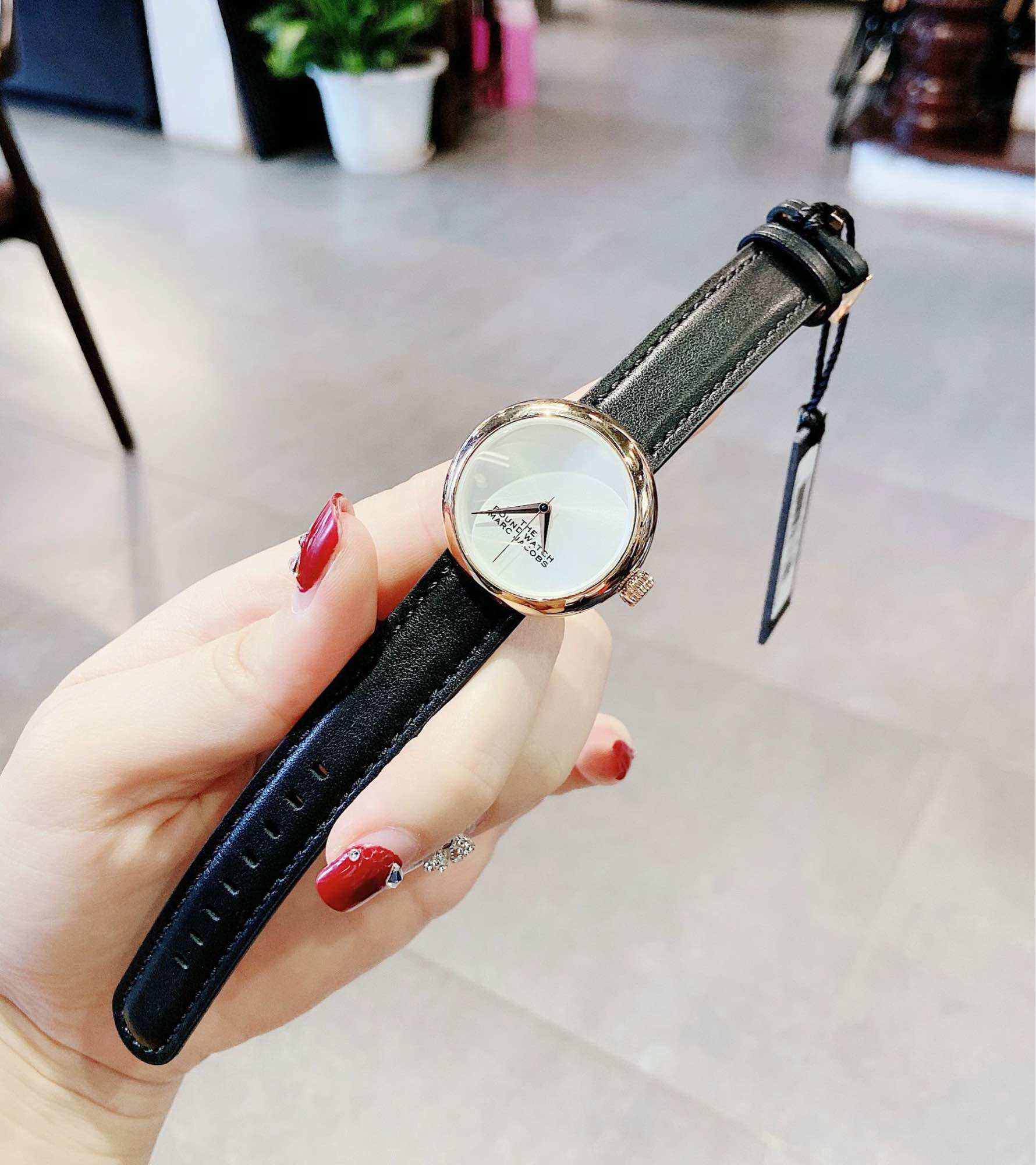 Đồng hồ nữ Marc Jacobs, size 32mm