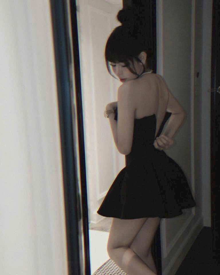 Set đầm xòe đính hoa MPB kèm quần bí