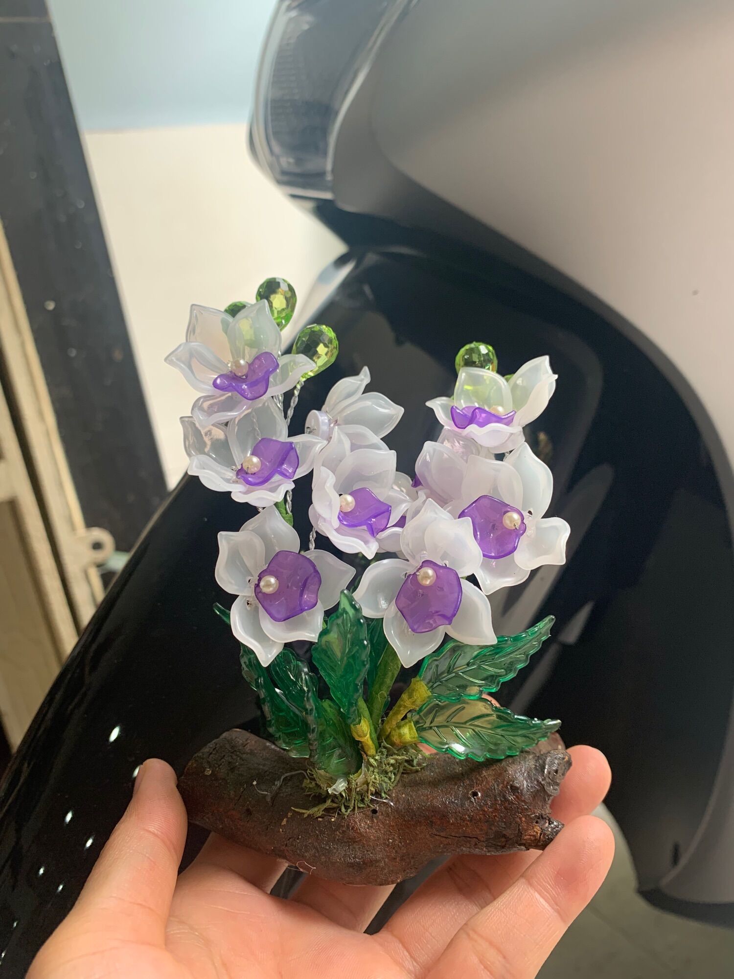 Hoa pha lê mini gắn gỗ cao 13cm ngang 10cm