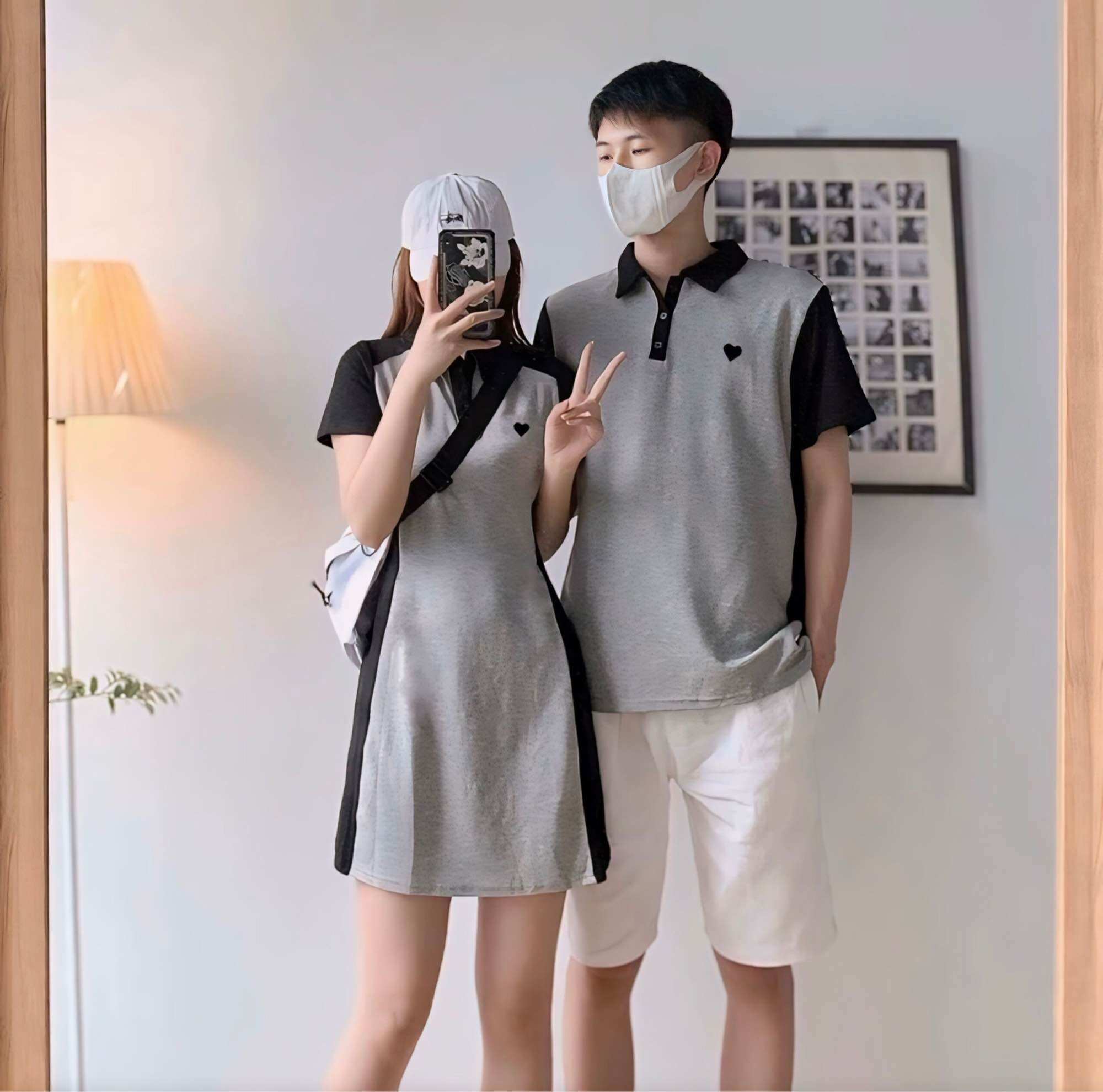 Set đồ đôi thun cổ bẻ màu xám phối đen in tim nhỏ xinh xắn