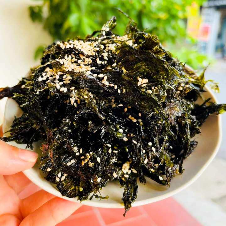 Rong biển trộn cơm vị thịt nướng