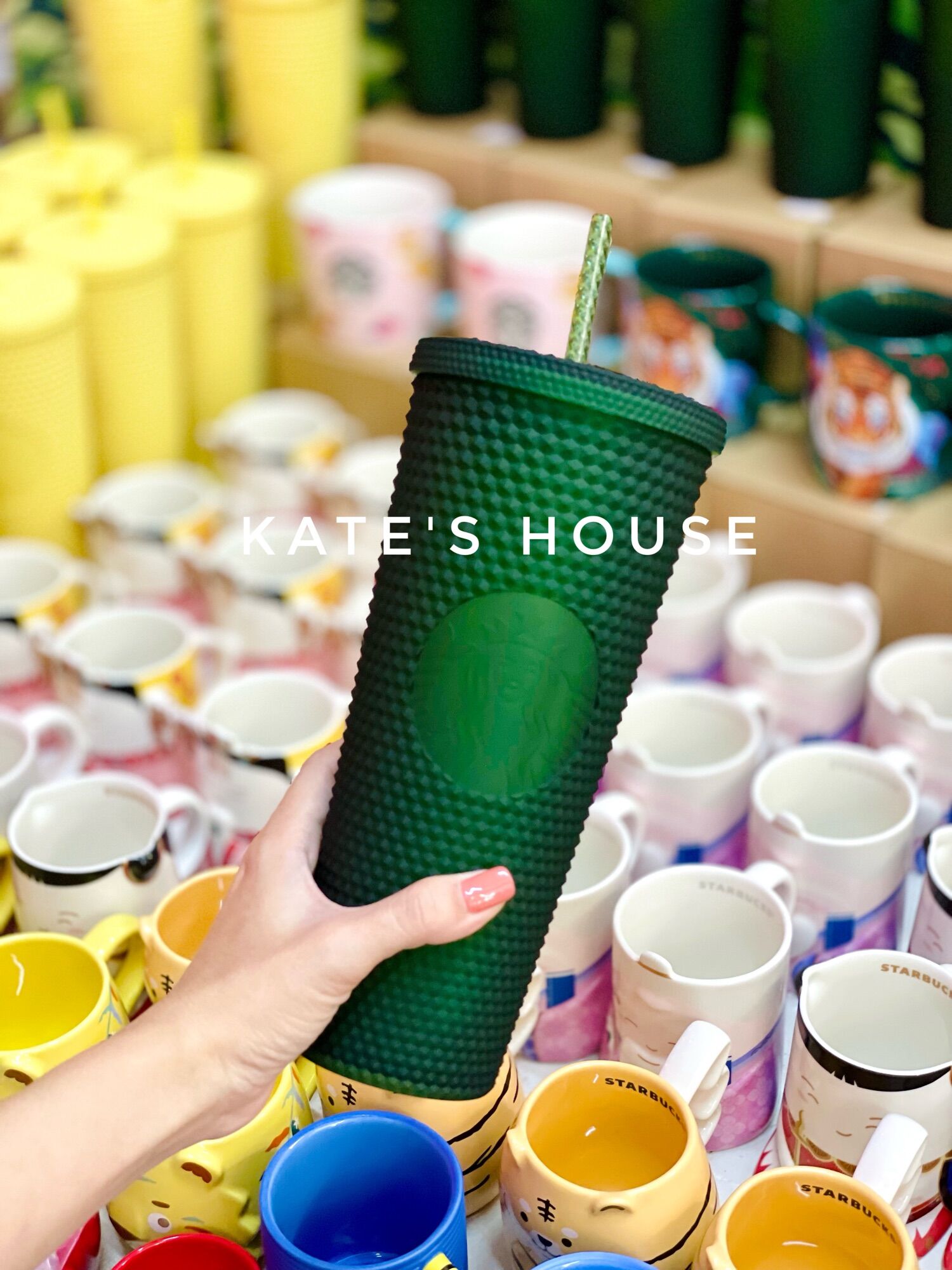 Bộ sưu tập Camo Starbucks Taiwan 2022, ly studded dark green 710ml, hộp cơm, túi xách & set muỗng