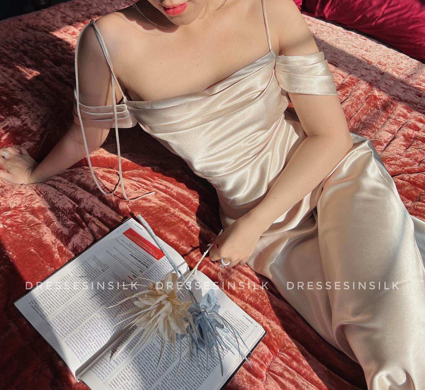 Đầm Lụa Rớt Tay Đỗ Lưng