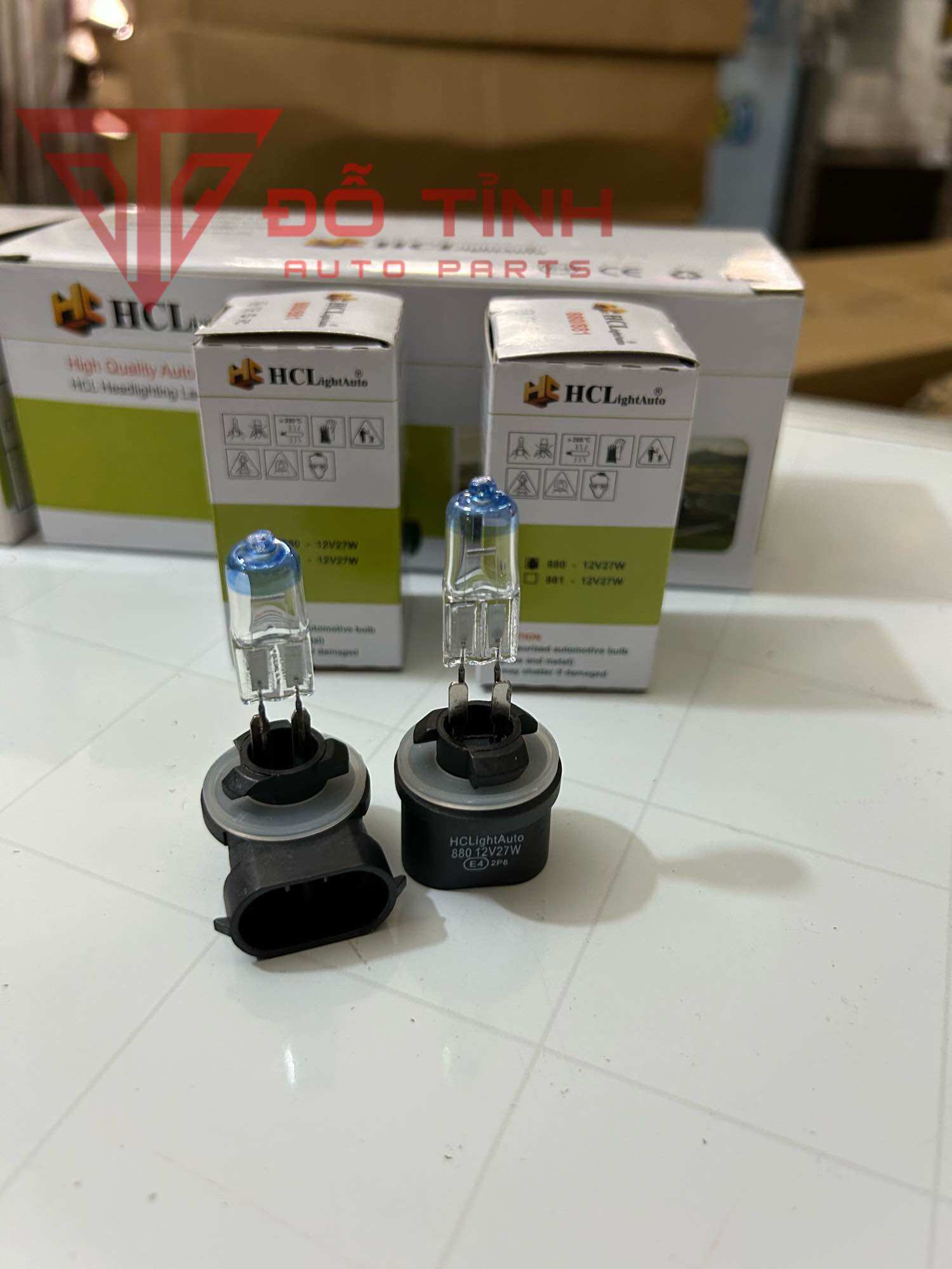 Bóng đèn 880 881 12v 27w đầu xanh. bóng đèn gầm ô tô 880 881 hcl
