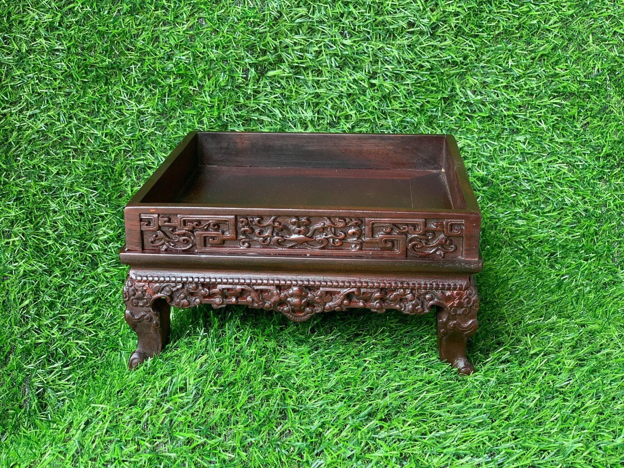 KHAY TRÀ CHÂN QUỲ GỖ GỤ vuông 20cm