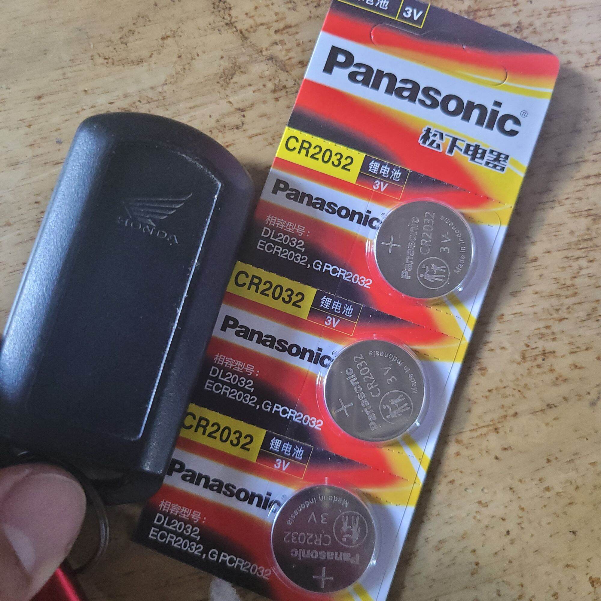 Thay pin  chìa khóa cho smartkey xe máy panasonic sony maxell
