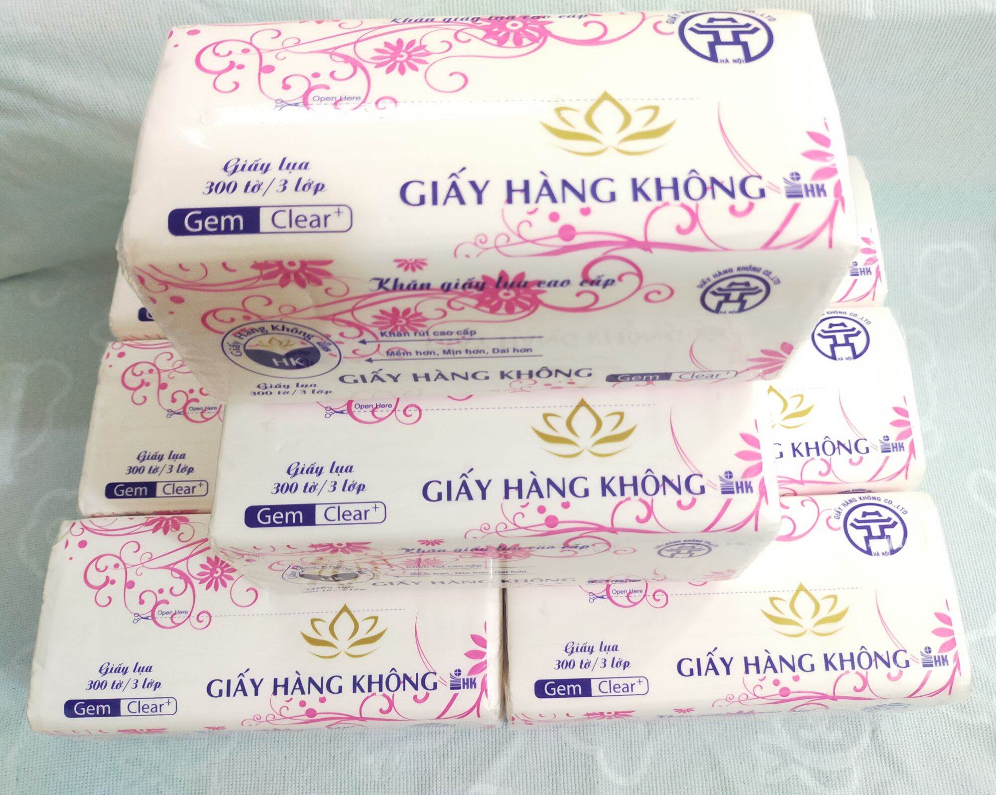Khăn giấy Lụa Hàng không 1 Gói 300 Tờ