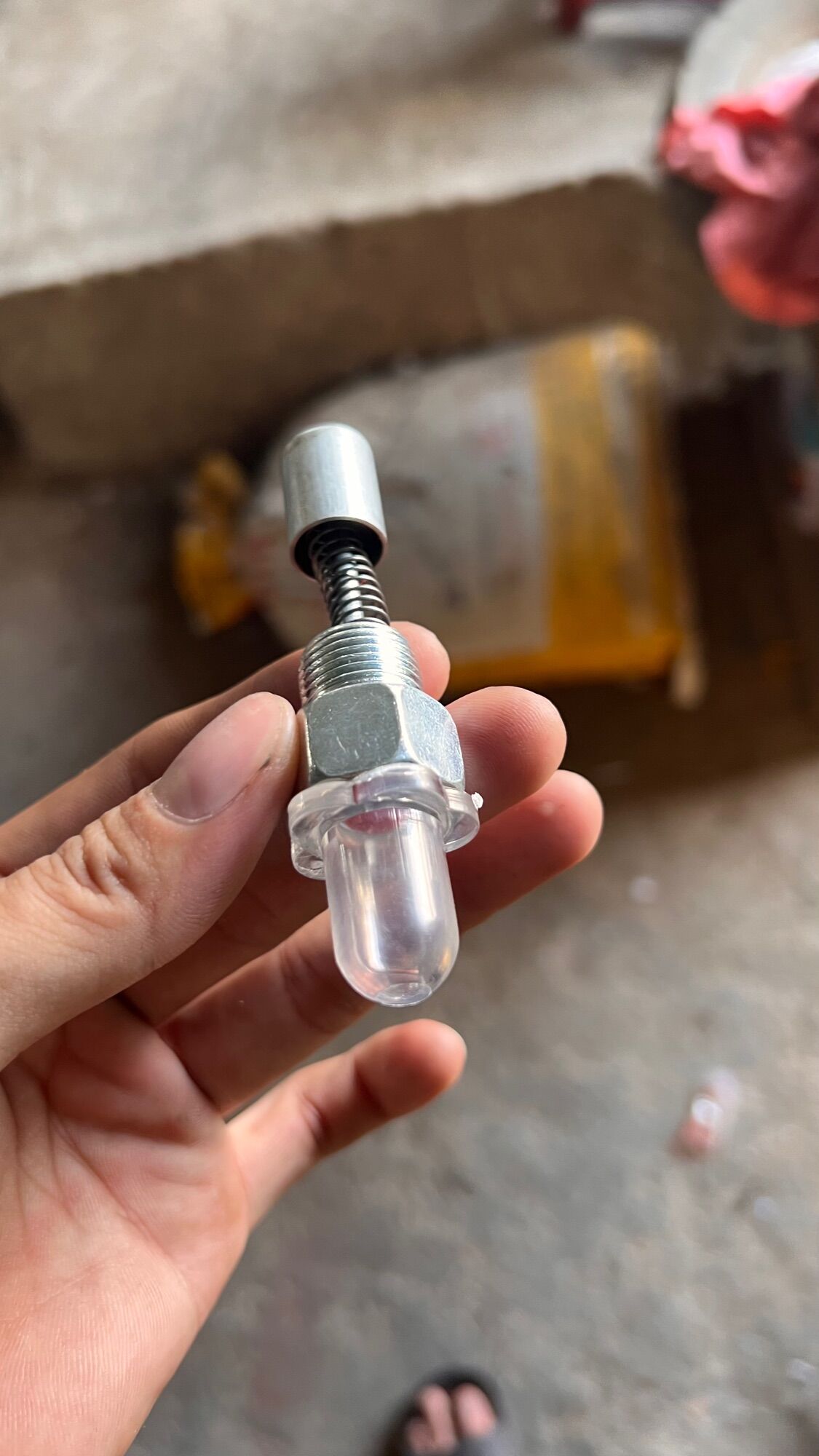 Báo nhớt máy D15,D24