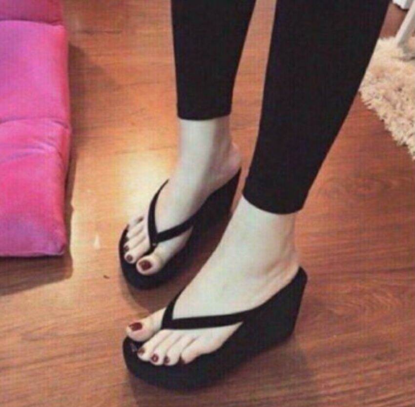 Dép xỏ ngón bebe cao gót 7cm