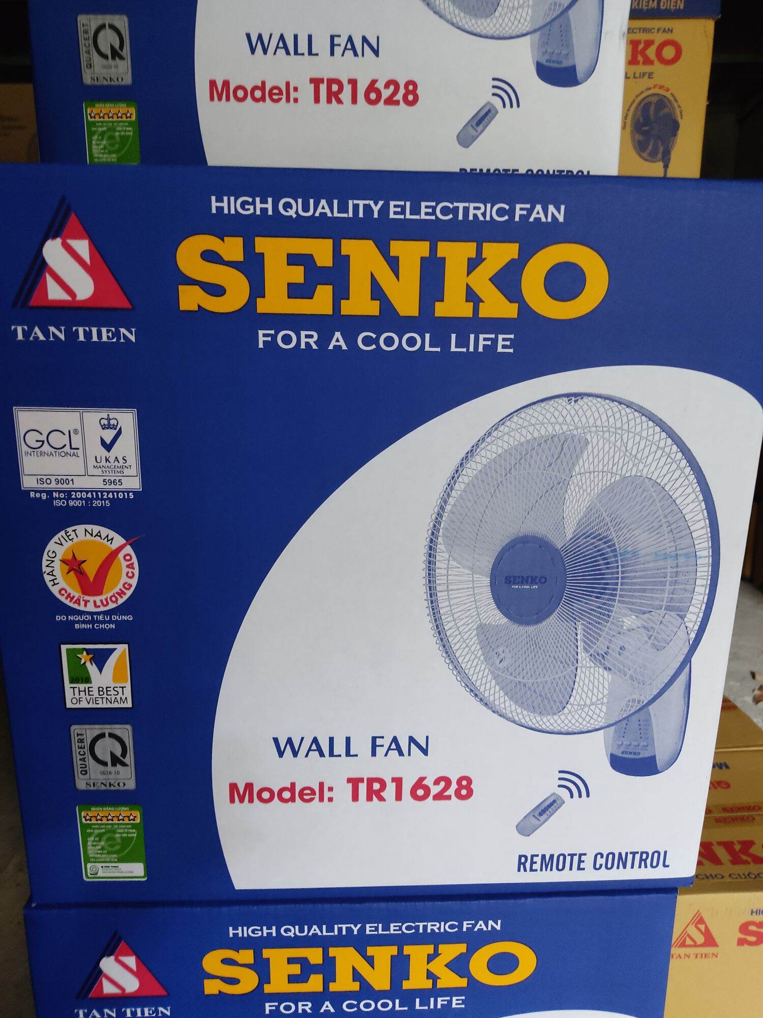 Quạt treo senko có remote tr1628