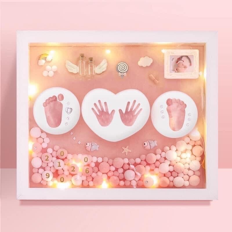( In ảnh miễn phí ) Size 33x38 Khung in dấu chân tay Bé
