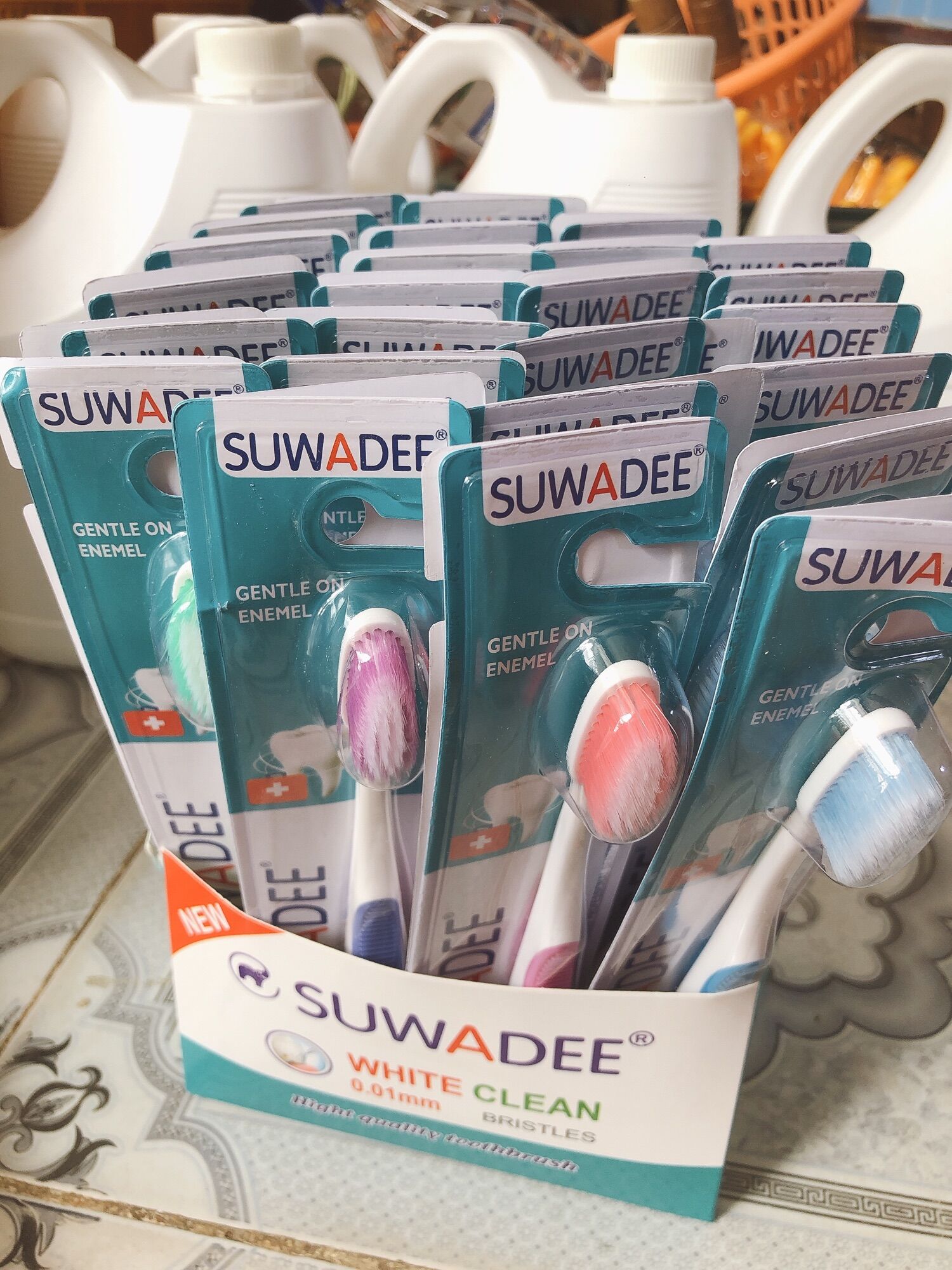 Bàn chải đánh răng Suwadee 8040-100 1 cây