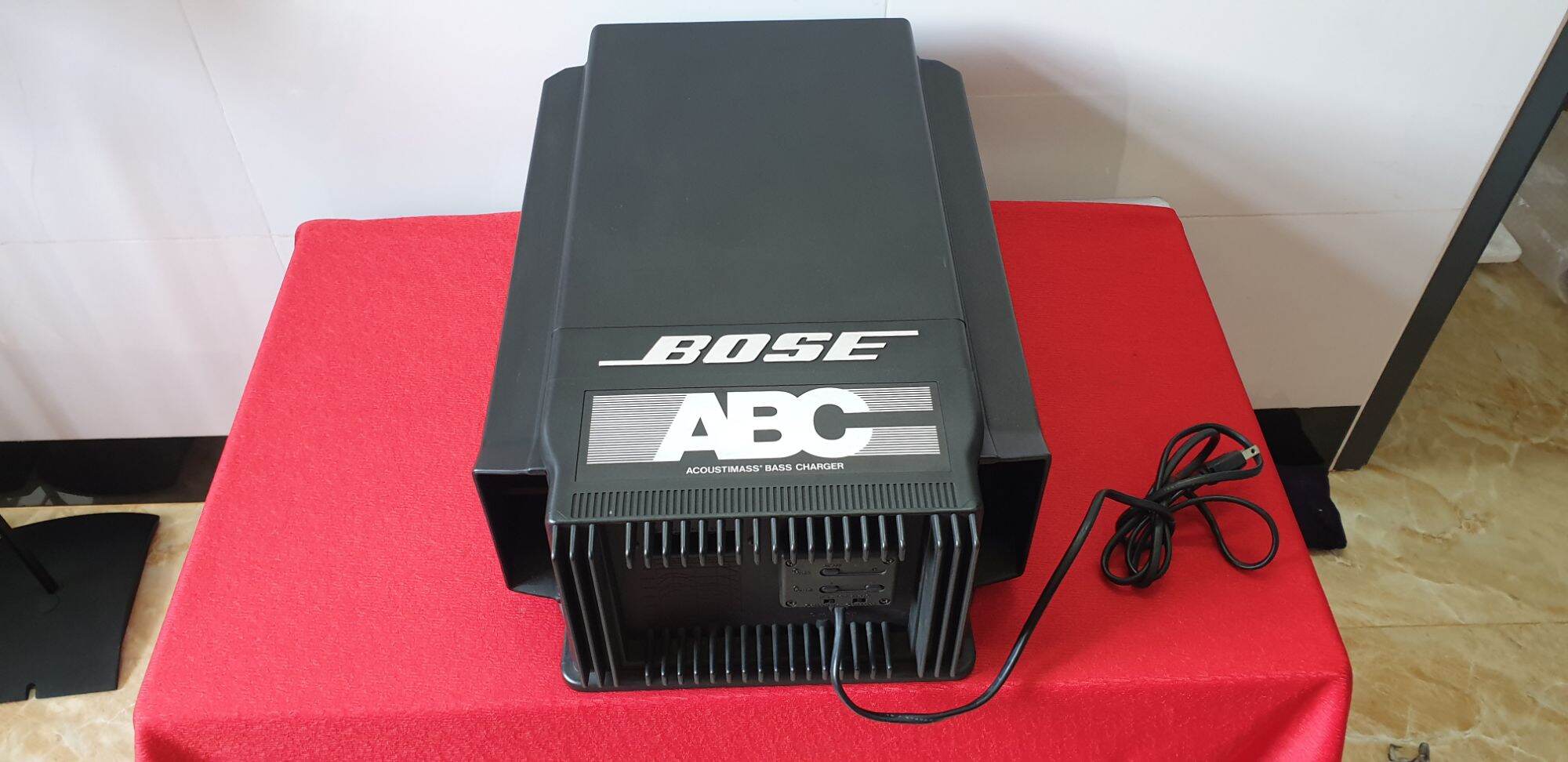 Loa Sub điện Bose Acoustimass Charger