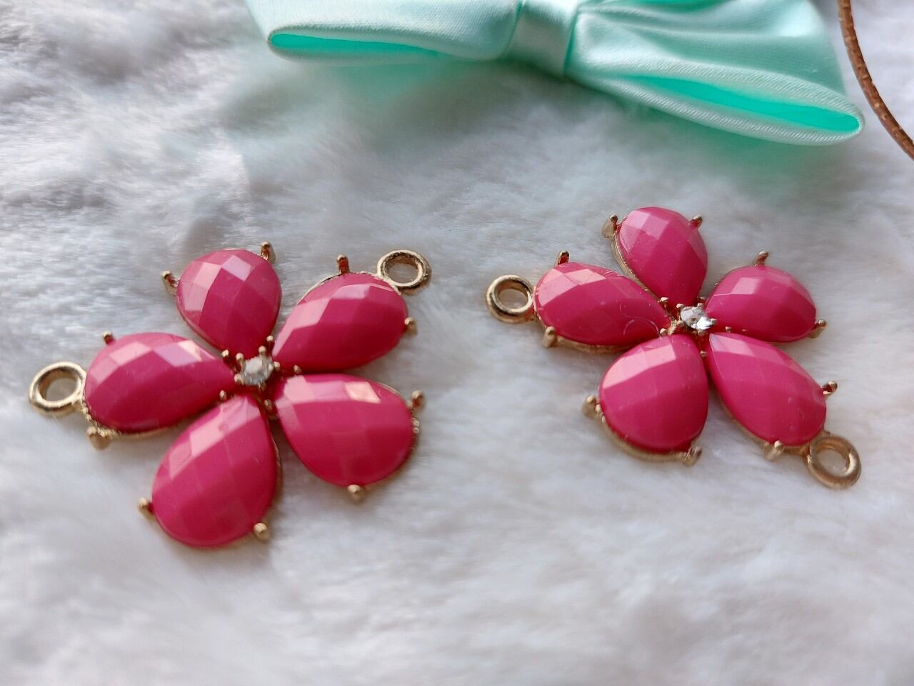 Set 2 mặt dây hoa màu hồng 5 cánh