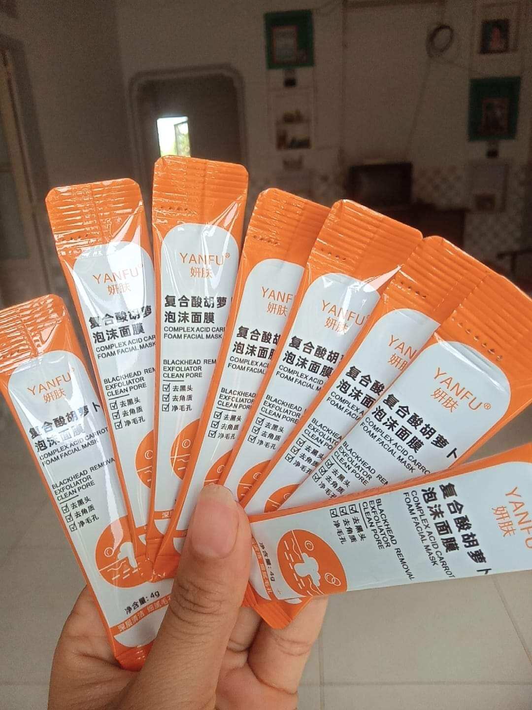 Mặt nạ cà rốt thiên nhiên sủi bọt